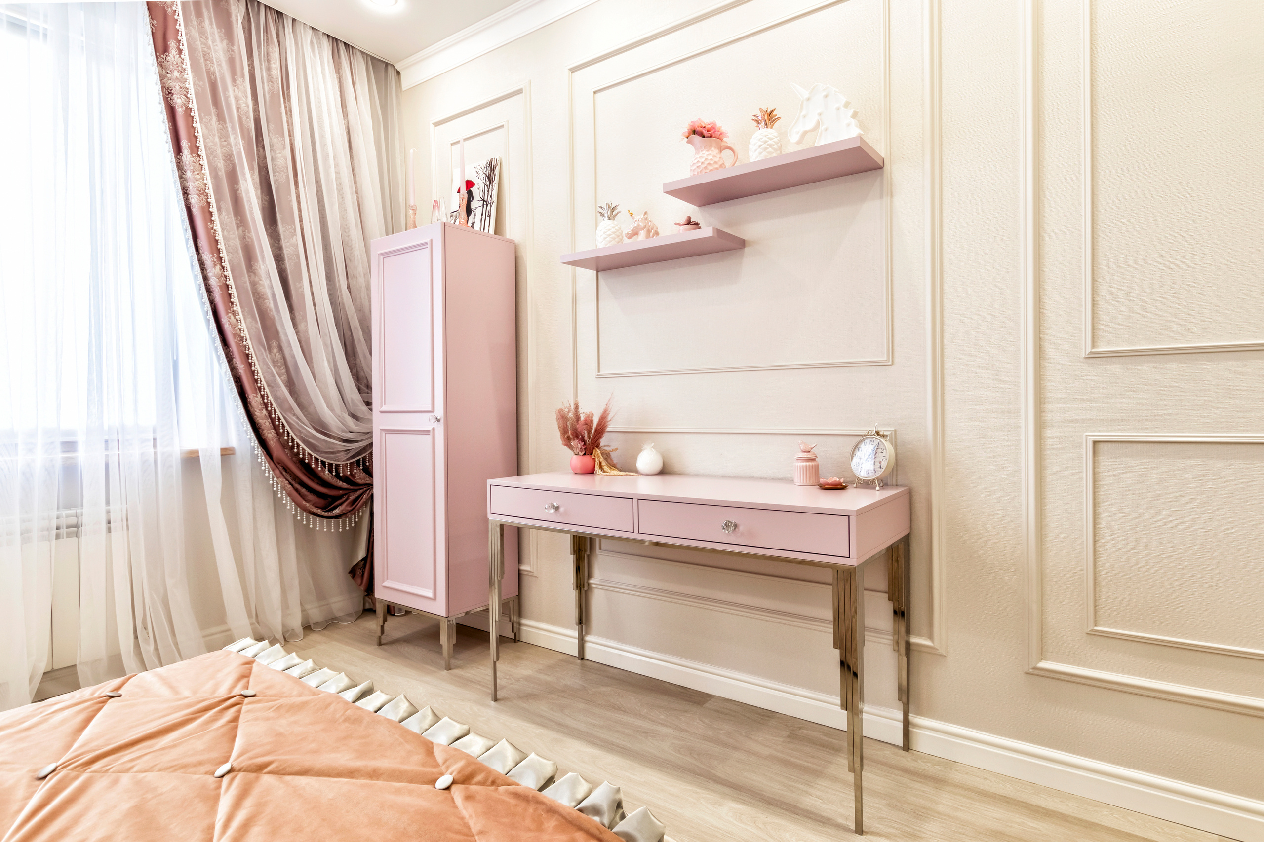 Фотосъёмка для мебельной мастерской Venerdi. Профессиональный фотограф в Астане