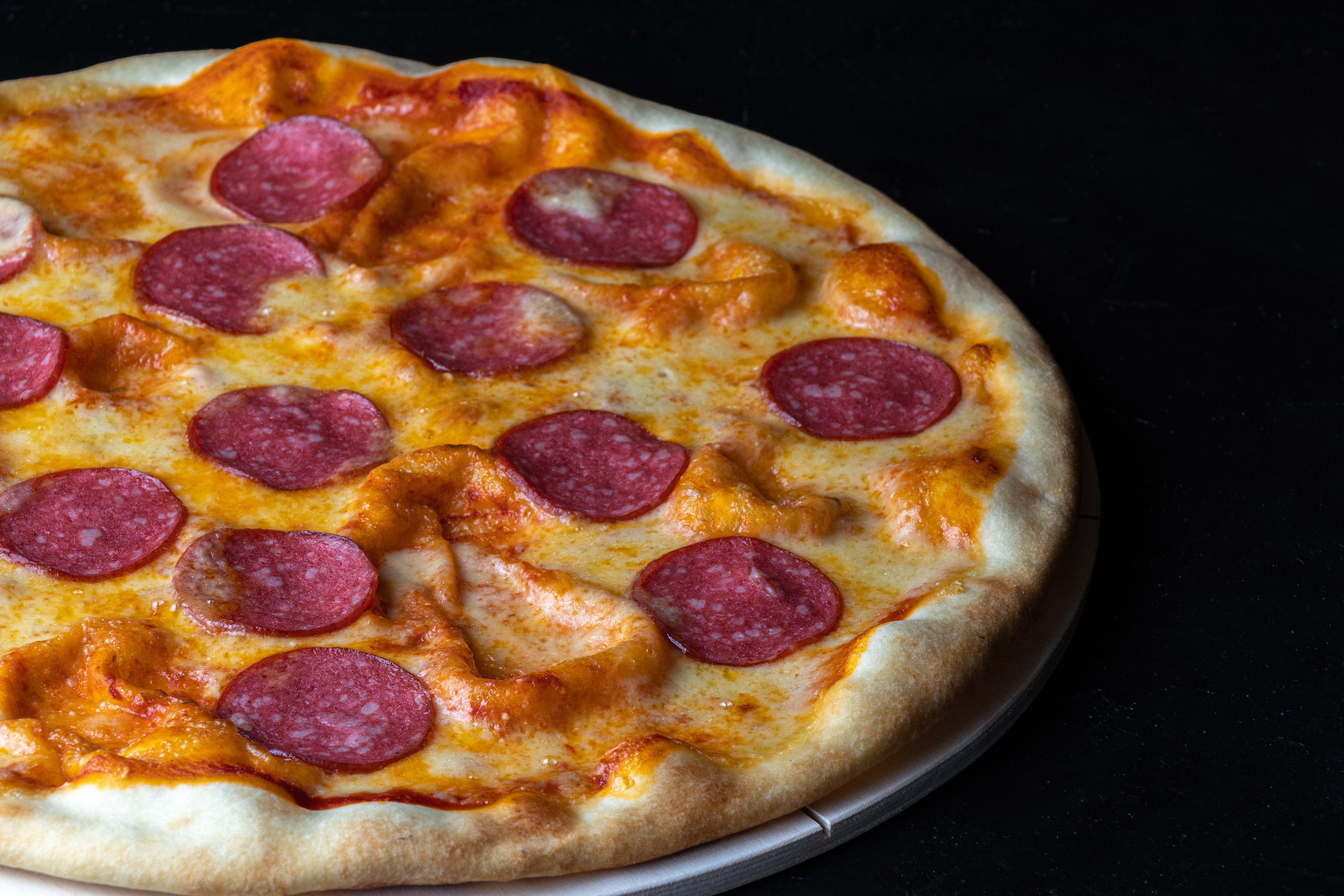 Рекламная фотосъёмка для PIZZA WOOPS. Профессиональный фотограф в Астане