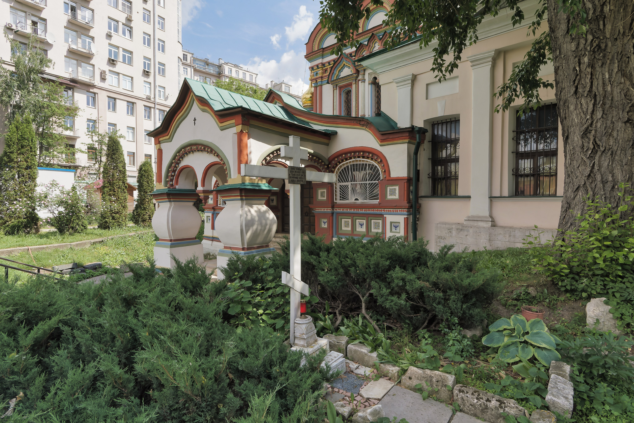 Картинки с острова между Берсеневской и Якиманской набережными Москвы-реки. Фотограф Никифоров-Гордеев Сергей. Москва и МО