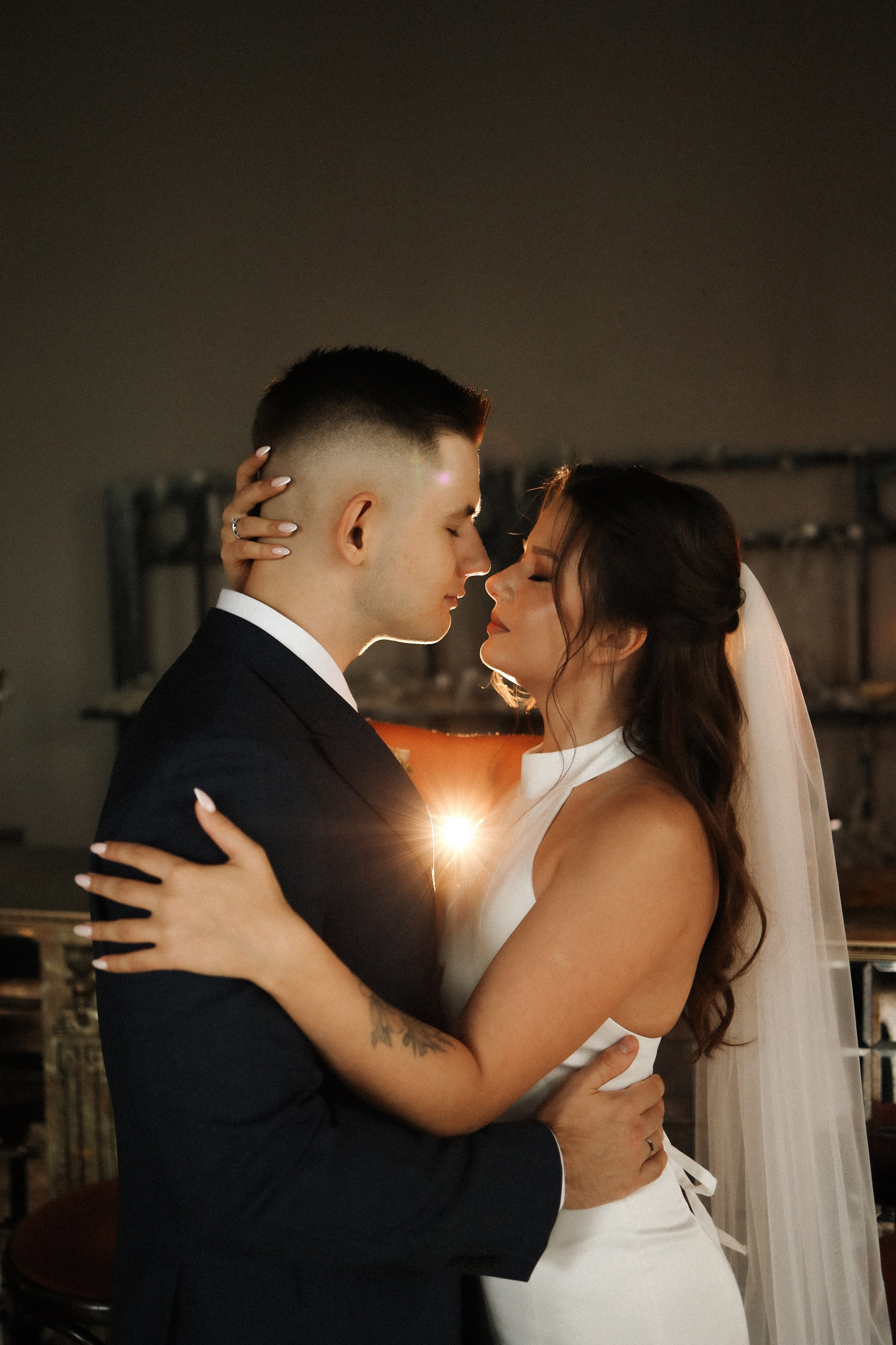 М. + В. Таганский загс, студийная лавстори. Семейный и lovestory фотограф в Москве Светлана Коняхина