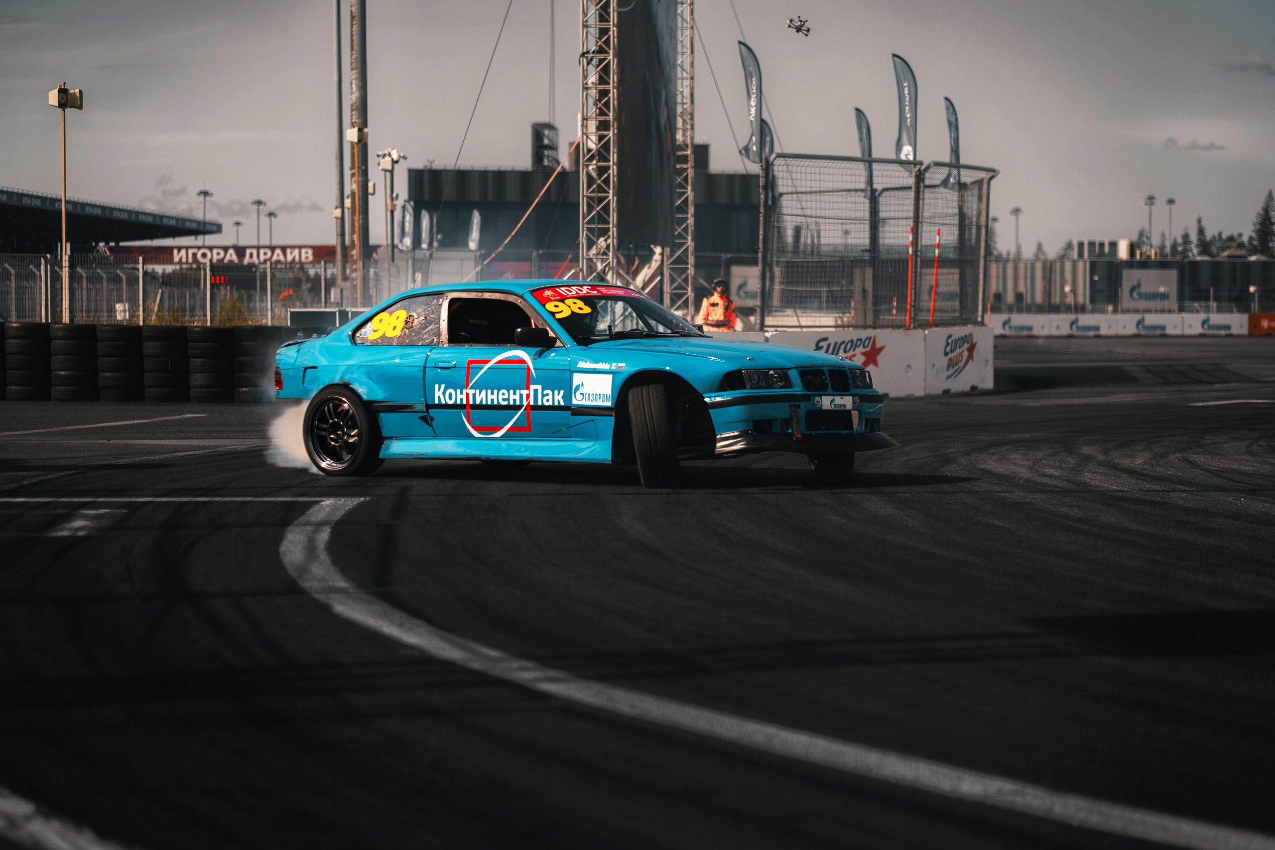 IDDC Этап 2: Бетонный Колизей и блогеры в деле