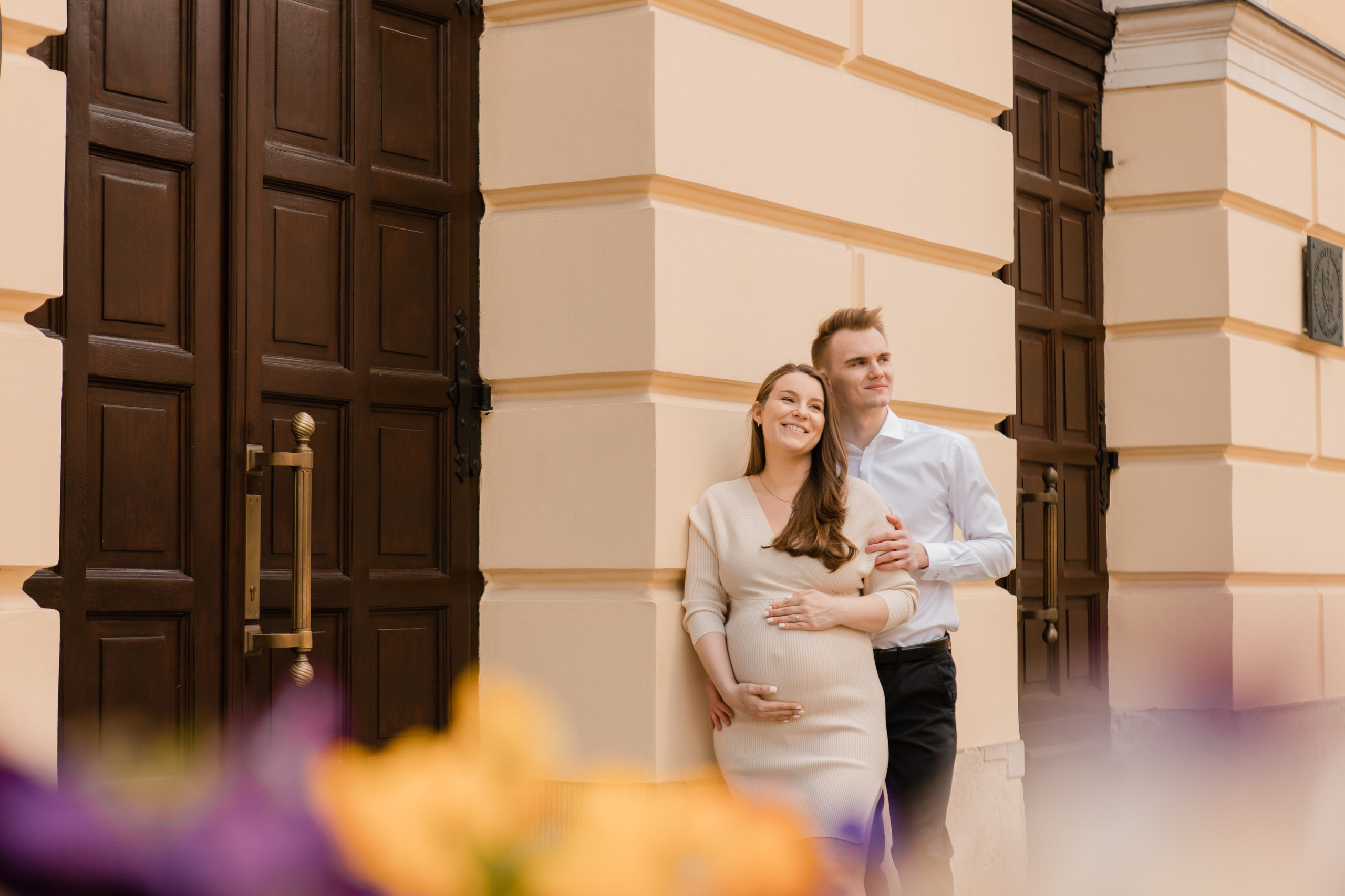 Семейная фотосессия Андрея и Марии. Видеосъемка и фотосъемка свадеб. Фотограф и оператор на свадьбу. Видеосъемка подкастов, собственная видео-фотостудии. Предметная фотосъемка