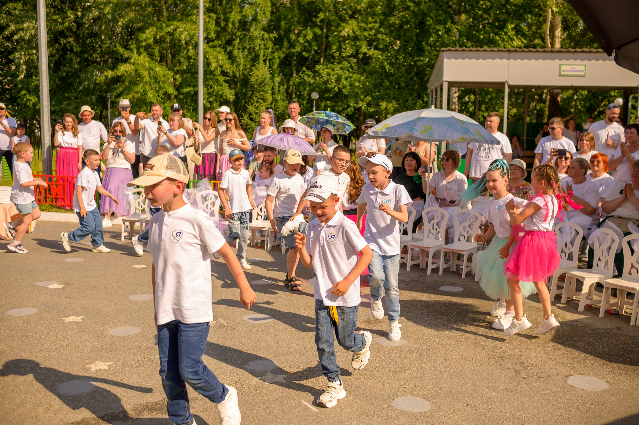 Репортаж выпускного группа «Фантазёры» 3 садик. Фотограф новорожденных, семейный детский в Тюмени Татьяна Морозова