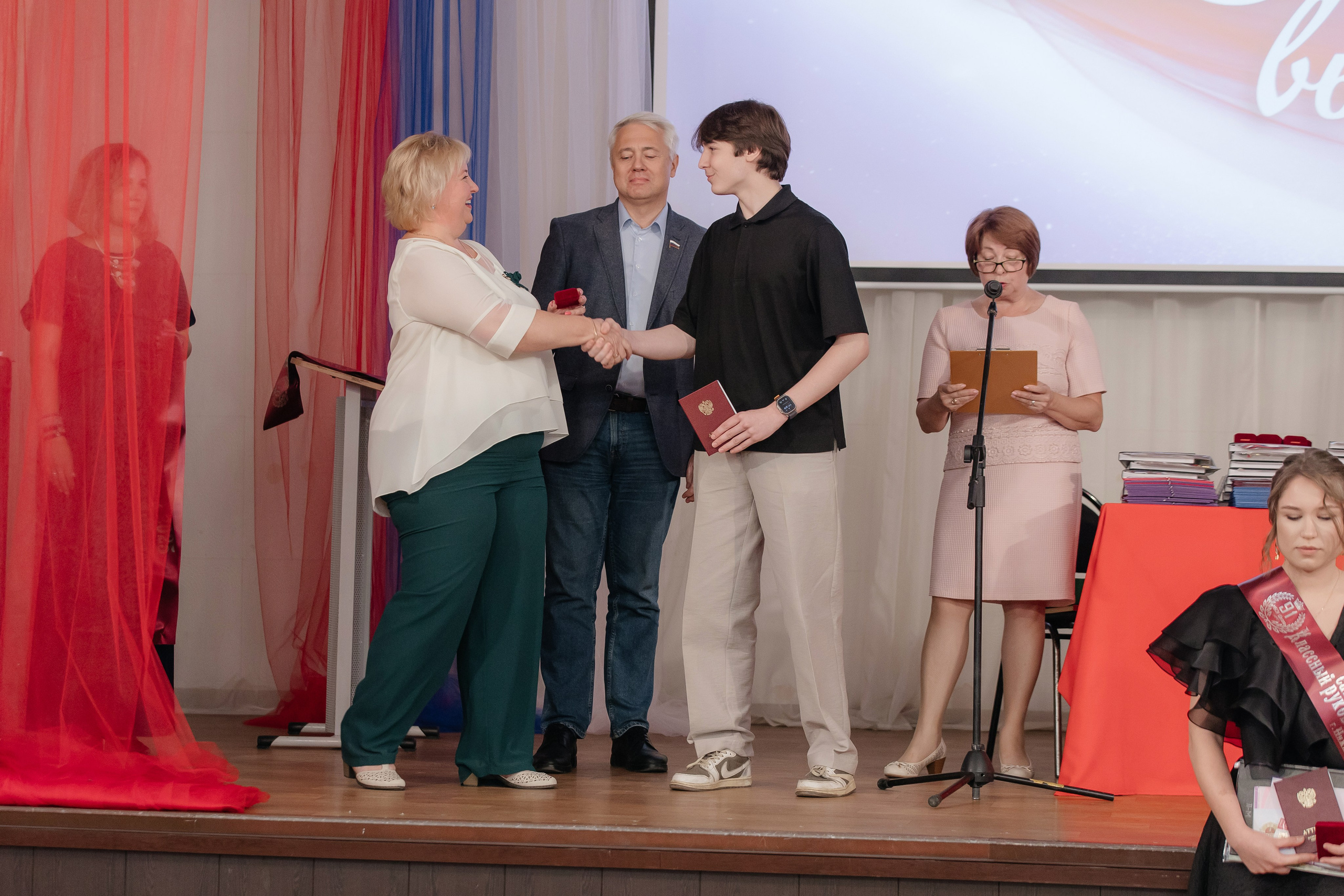 2025 Выпускной 91 школа. Свадебный и Репортажный фотограф Нижний Новгород Москва Ежов Иван