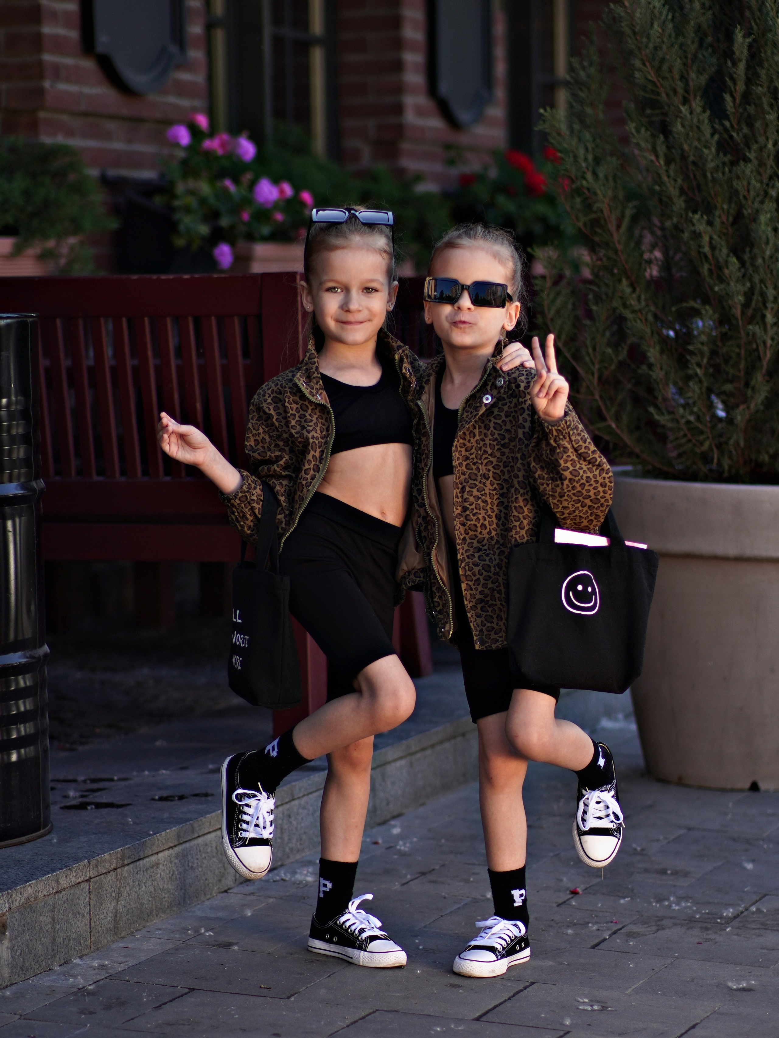 Алиса Полина П. LUNAPRO Дом стильных, сборных и индивидуальных съемок для брендов