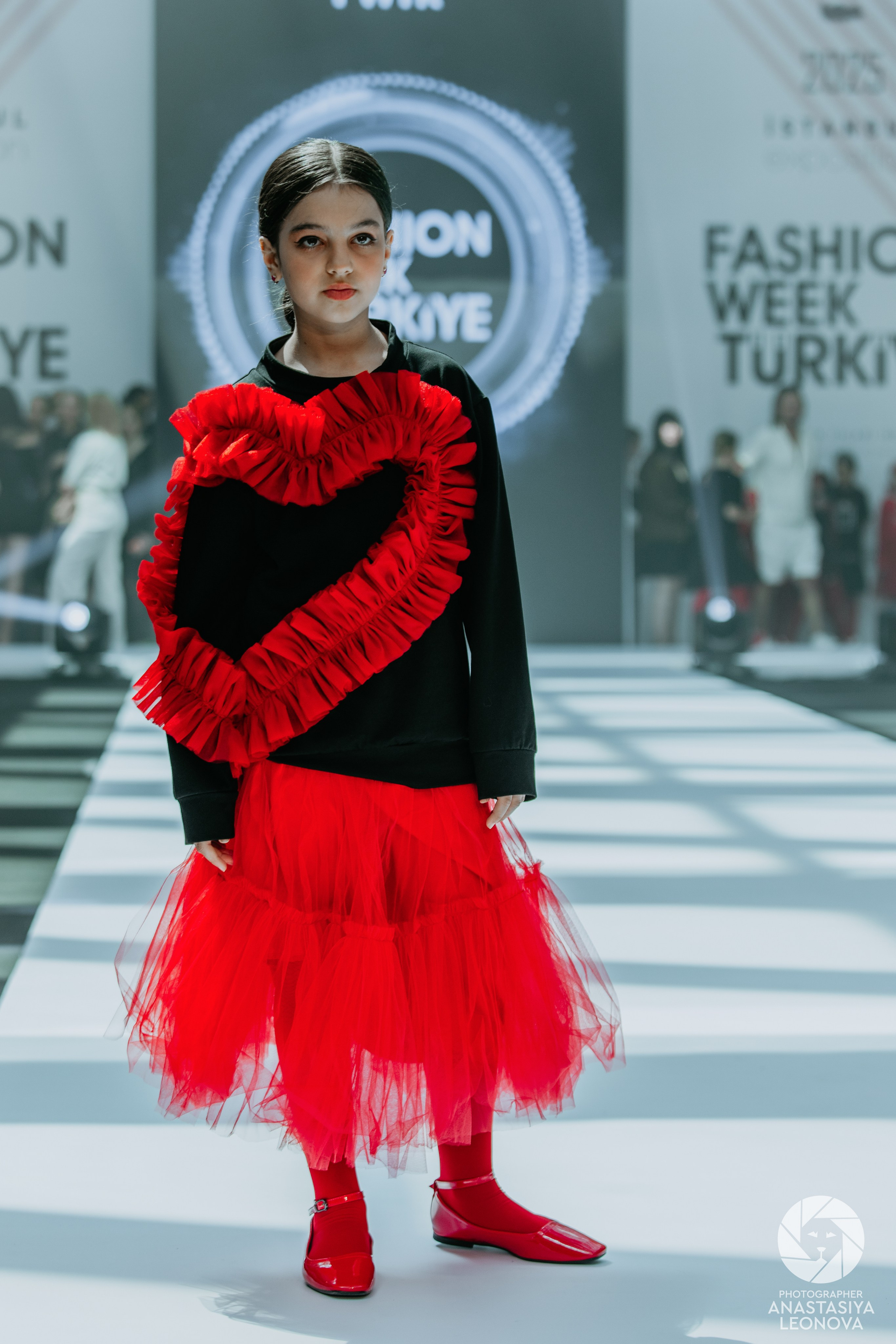 Fashion Week Türkiye [spring, 2025]. Anastasia Leonowa