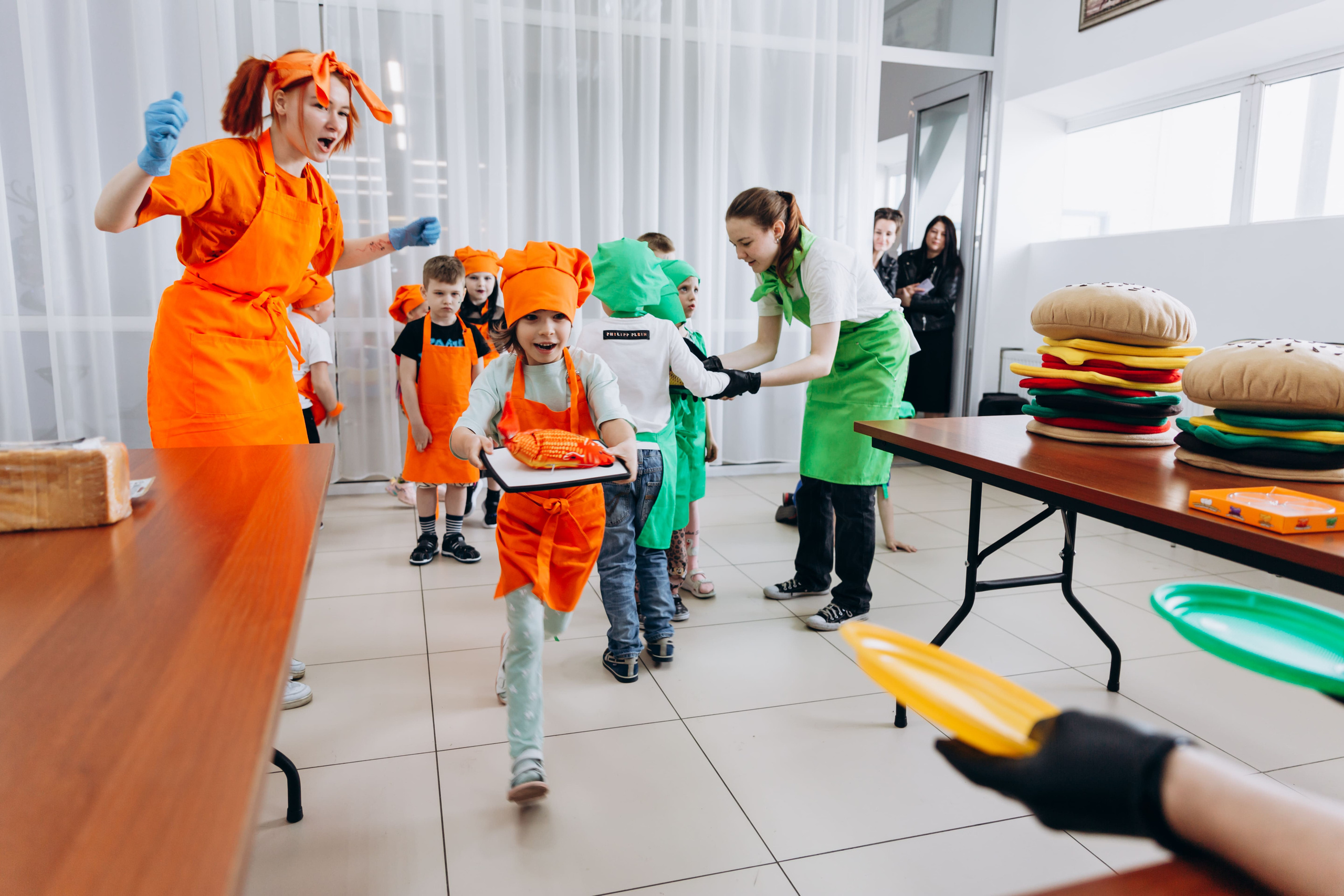 Шоу программы на детский праздник в Петропавловске-Камчатском. НиМиРоК — Праздничное агентство в Петропавловске-Камчатском