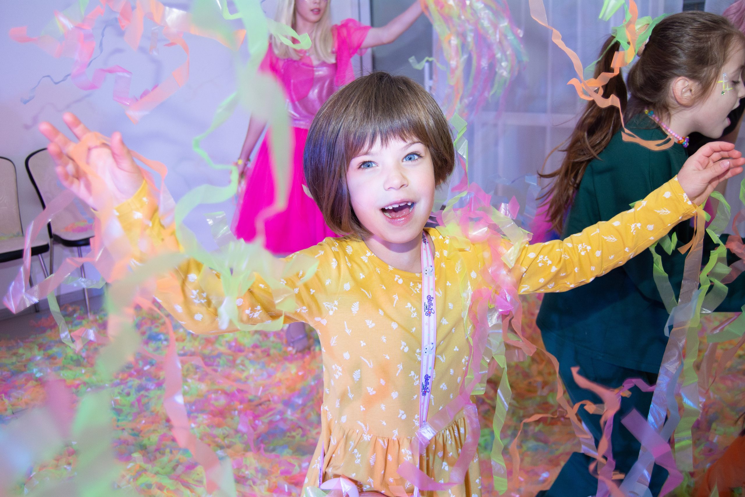 Шоу программы на детский праздник в Петропавловске-Камчатском. НиМиРоК — Праздничное агентство в Петропавловске-Камчатском