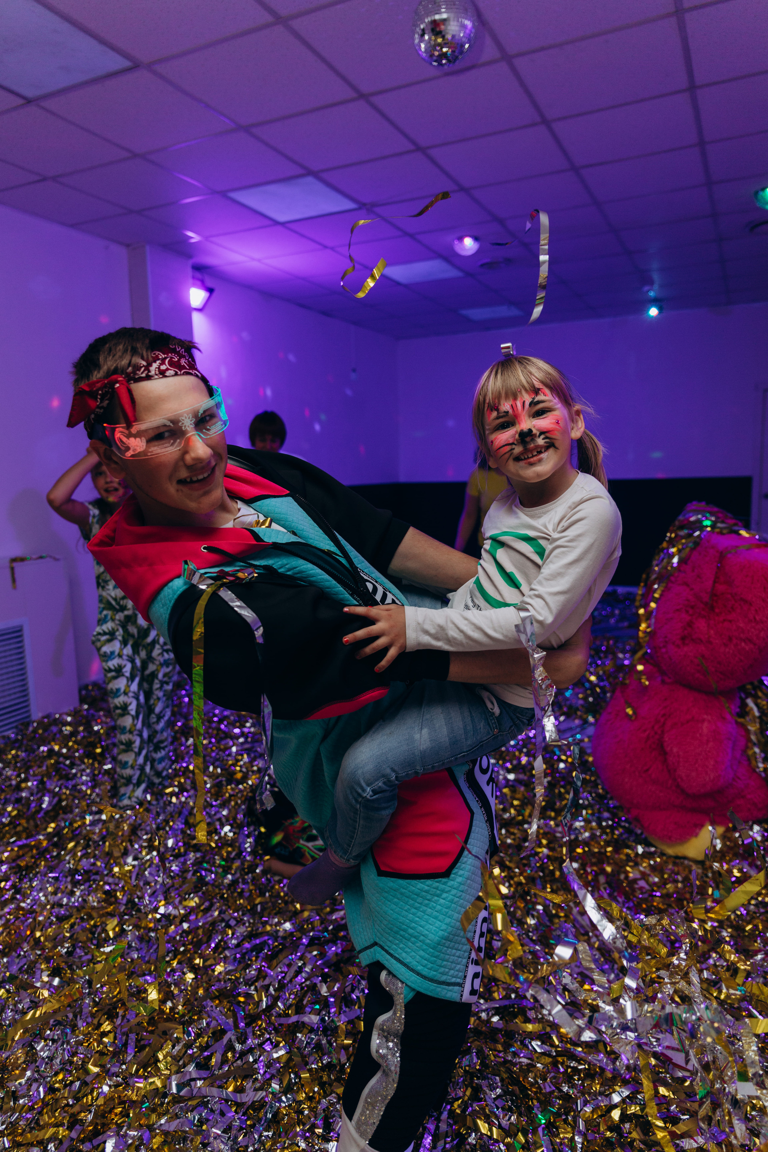 Шоу программы на детский праздник в Петропавловске-Камчатском. НиМиРоК — Праздничное агентство в Петропавловске-Камчатском