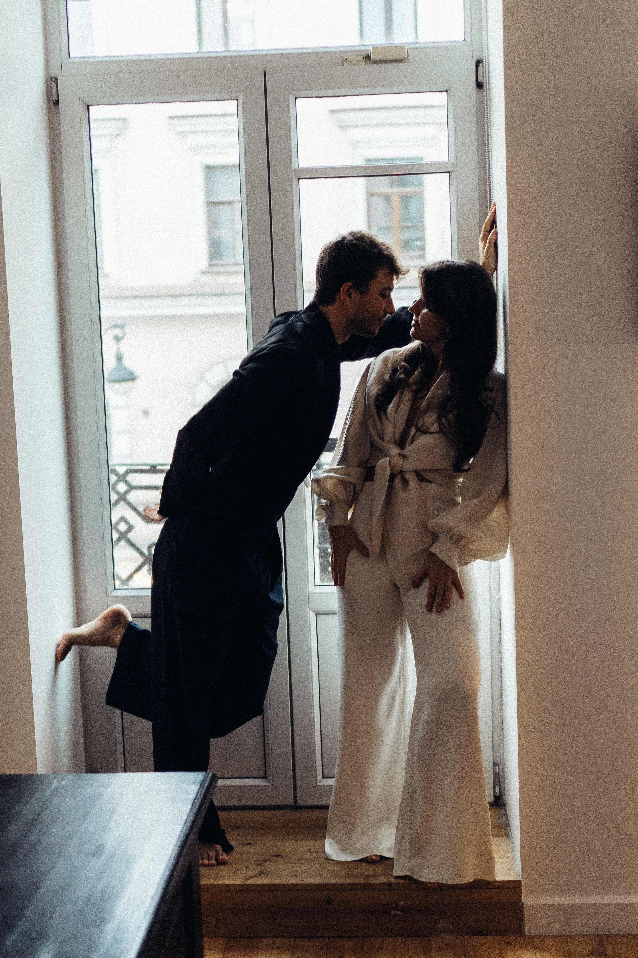 УТРО ЖЕНИХА И НЕВЕСТЫ В ПИТЕРСКОЙ КВАРТИРЕ И СЬЕМКА С СВАДЕБНЫХ ОБРАЗАХ. Профессиональный фотограф, Санкт-Петербург — Виктория Богомолова