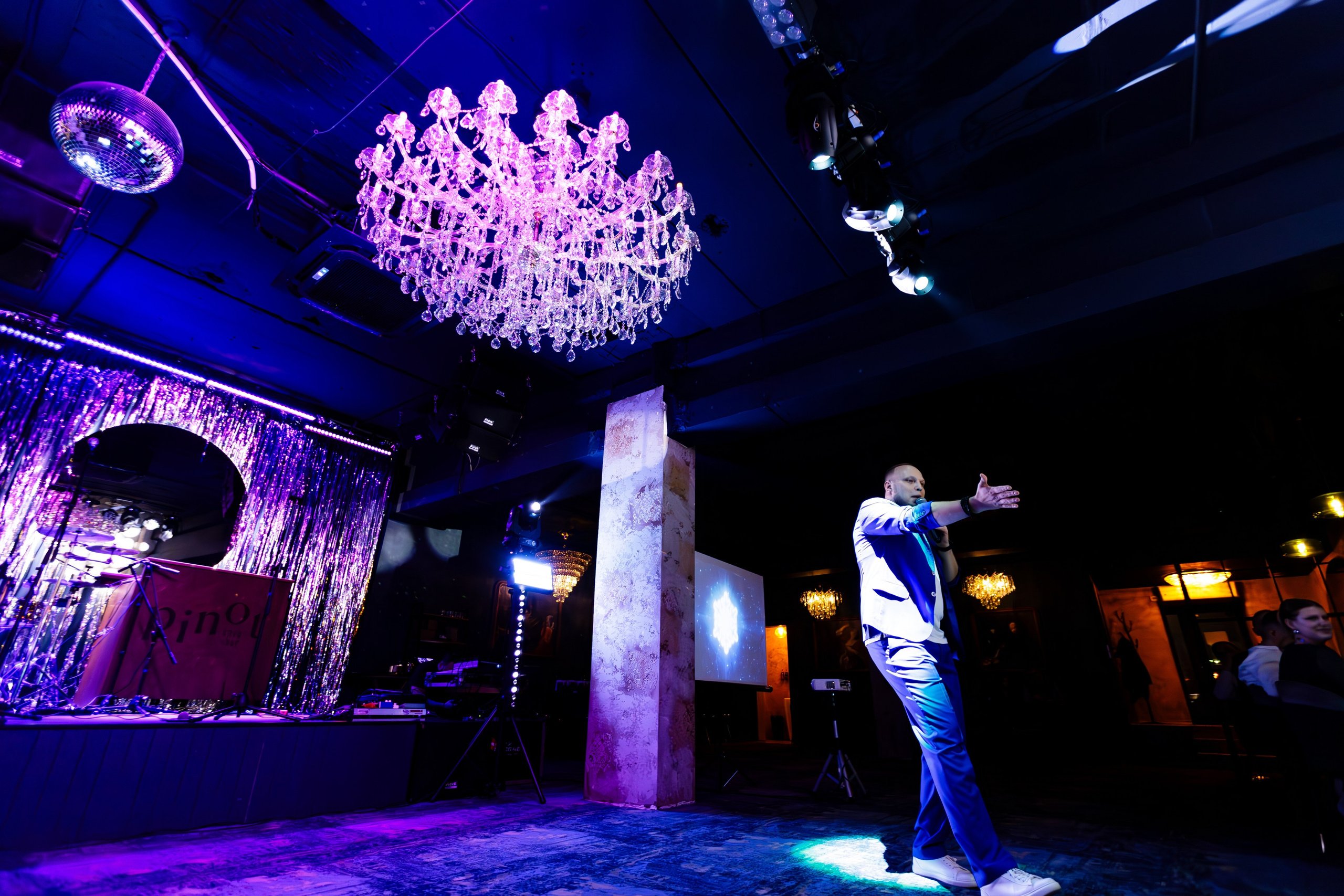 ПЕРВАЯ ВЫСОТНАЯ. Фотограф Новосибирск Анна Полонова