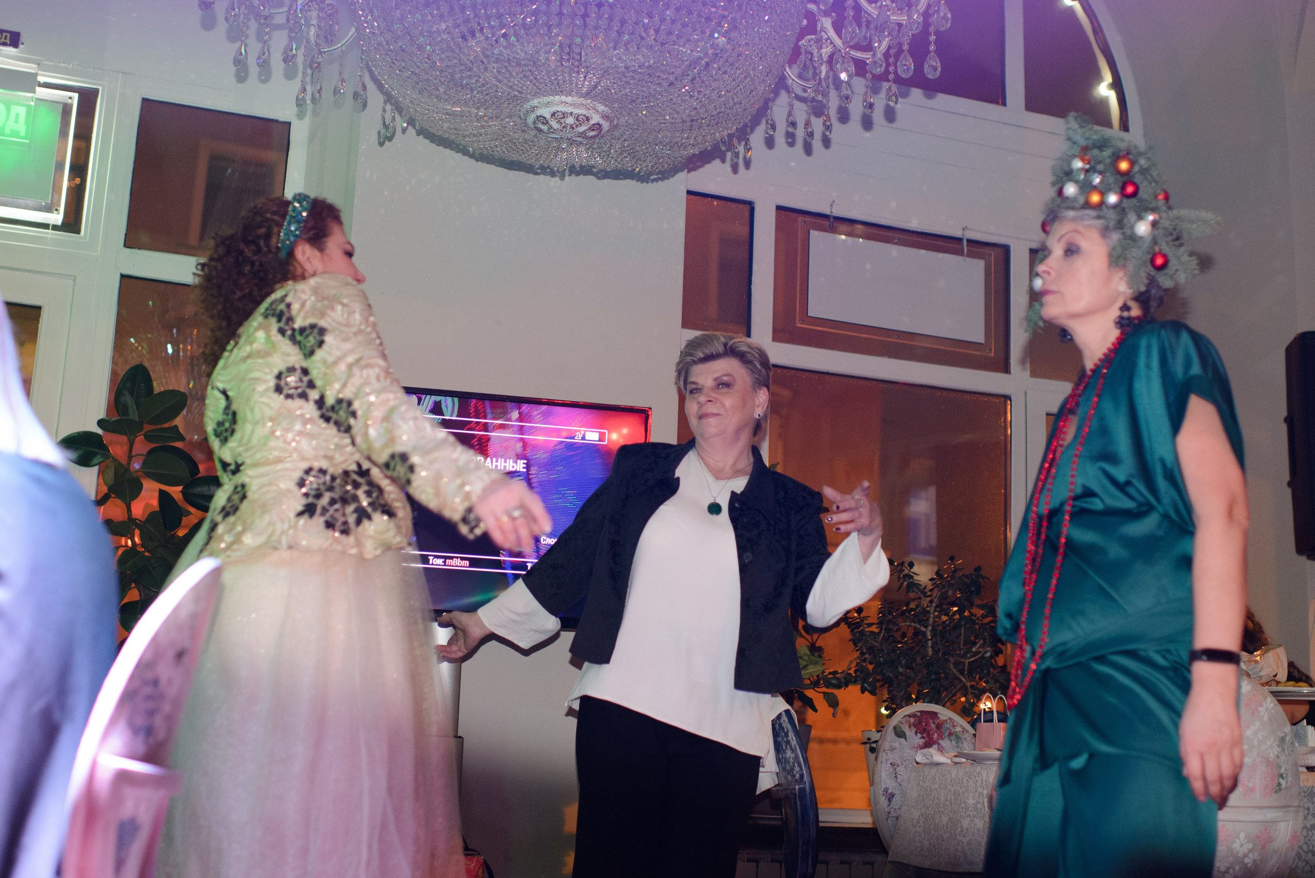 Фотосъёмка новогодней вечеринки. Организация и проведение фотосъемок в Санкт-Петербурге. Фотограф Смирягин Илья