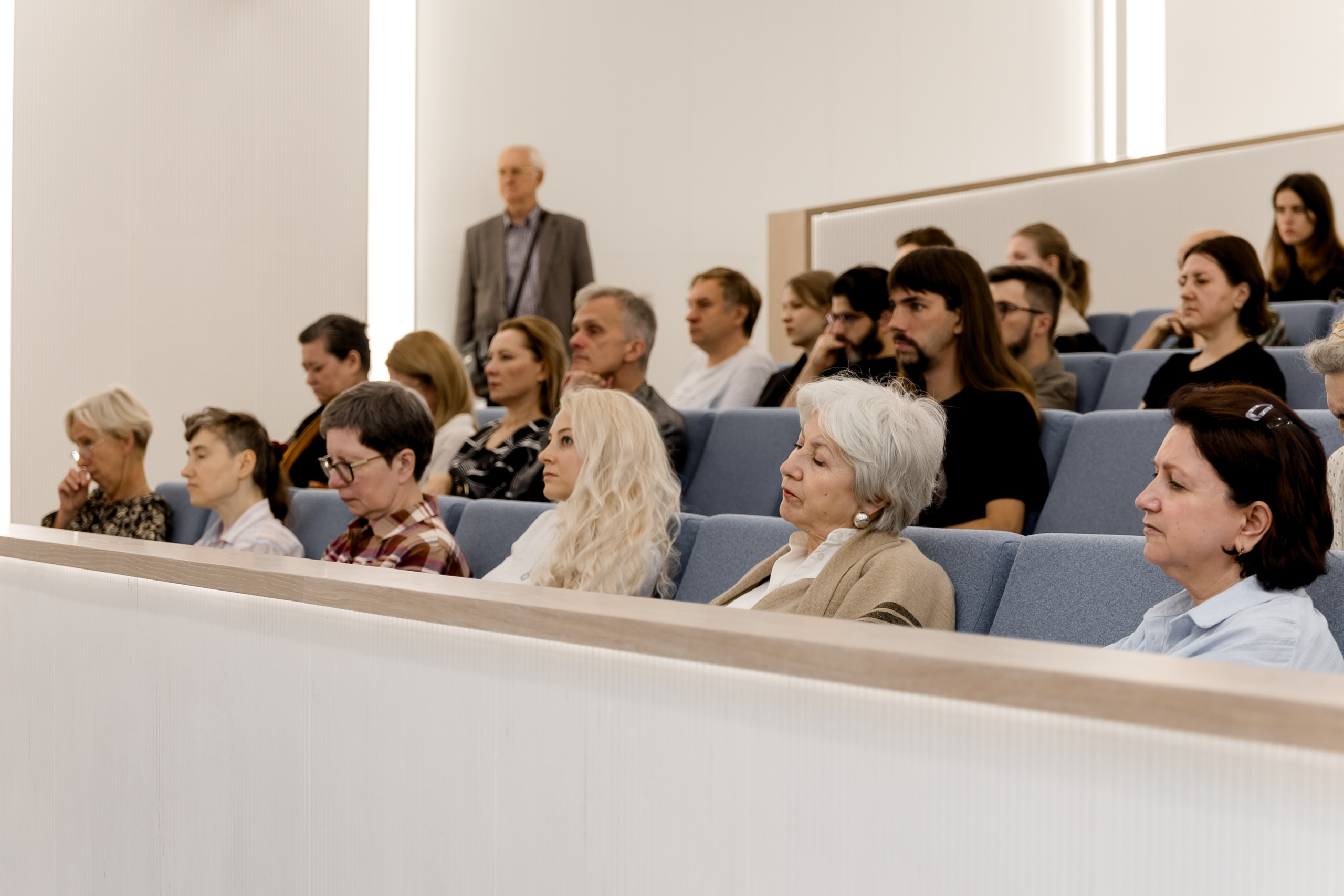 Презентация книги " В глубинах разума и веры. Гении науки о Боге». Свадебный/Портретный фотограф снимаю в Москве