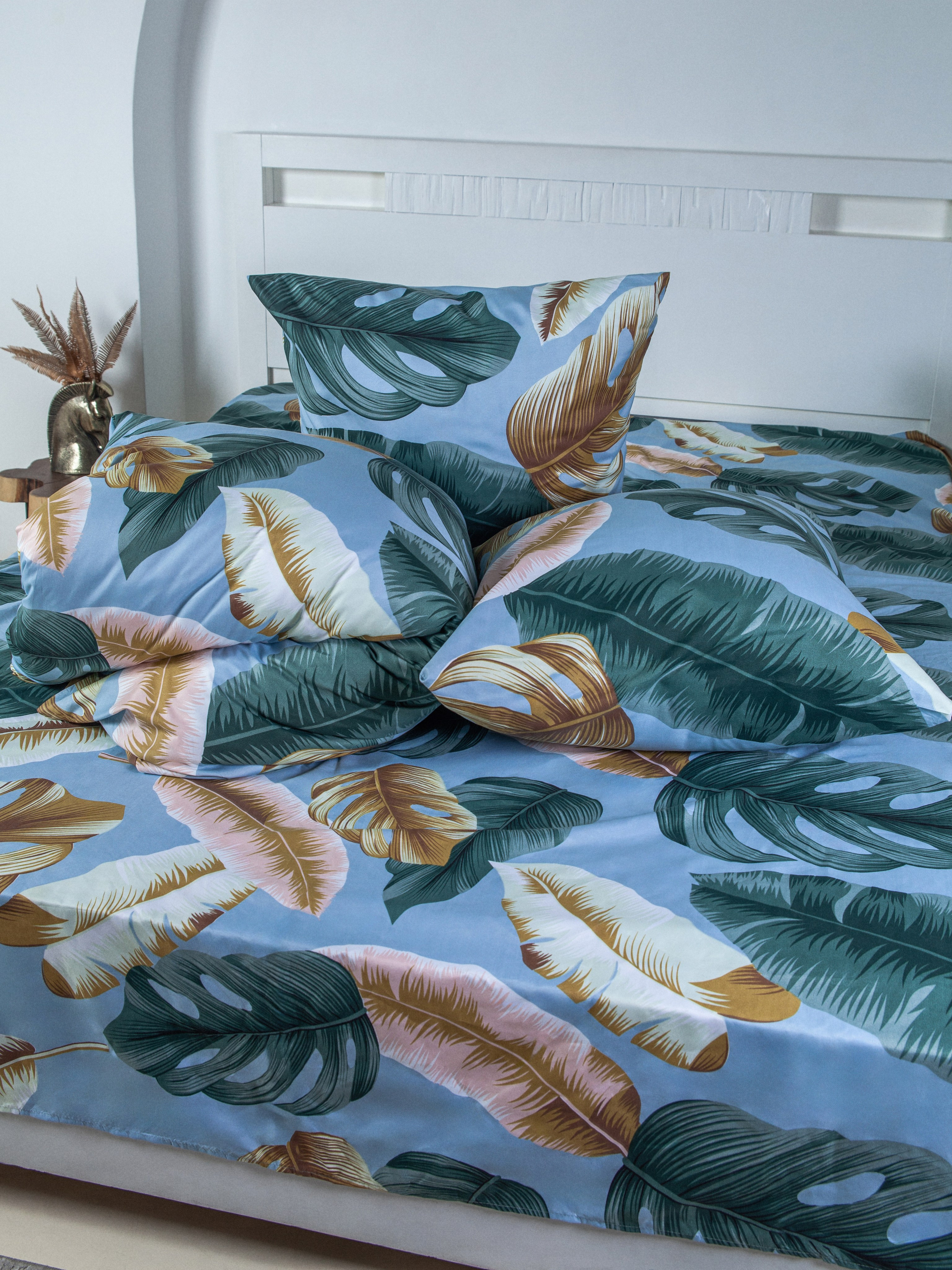 ПОСТЕЛЬНОЕ БЕЛЬЕ, ПЕЛЕНКИ, ДЕТСКОЕ БЕЛЬЕ И Т.Д. Фотограф и видеограф в Санкт-Петербурге Прилепин Слава