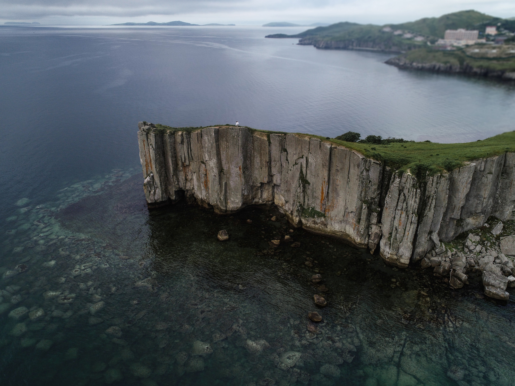 Love story фотосессия в Славянке. Свадебный фотограф во Владивостоке и Славянке