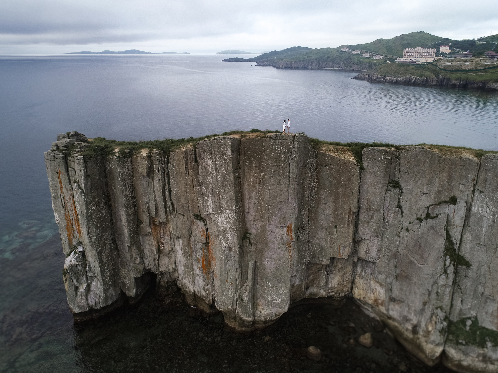 Love story фотосессия в Славянке. Свадебный фотограф во Владивостоке и Славянке