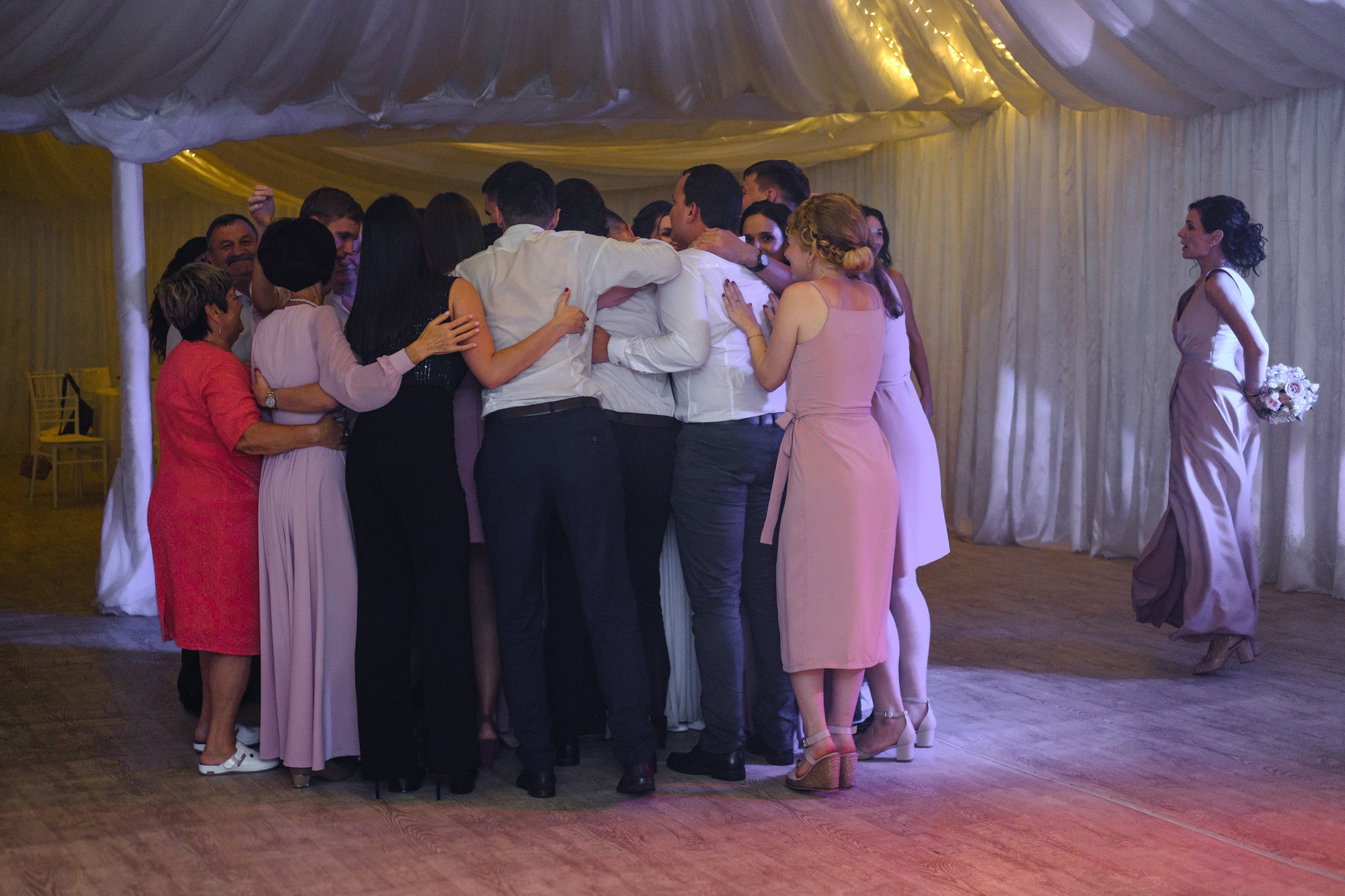 Свадьба в дождь Владивосток. Свадебный фотограф во Владивостоке и Славянке