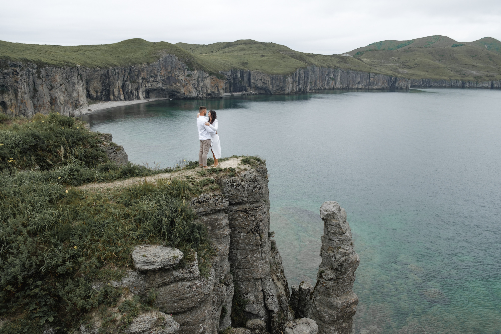 Love story фотосессия в Славянке. Свадебный фотограф во Владивостоке и Славянке