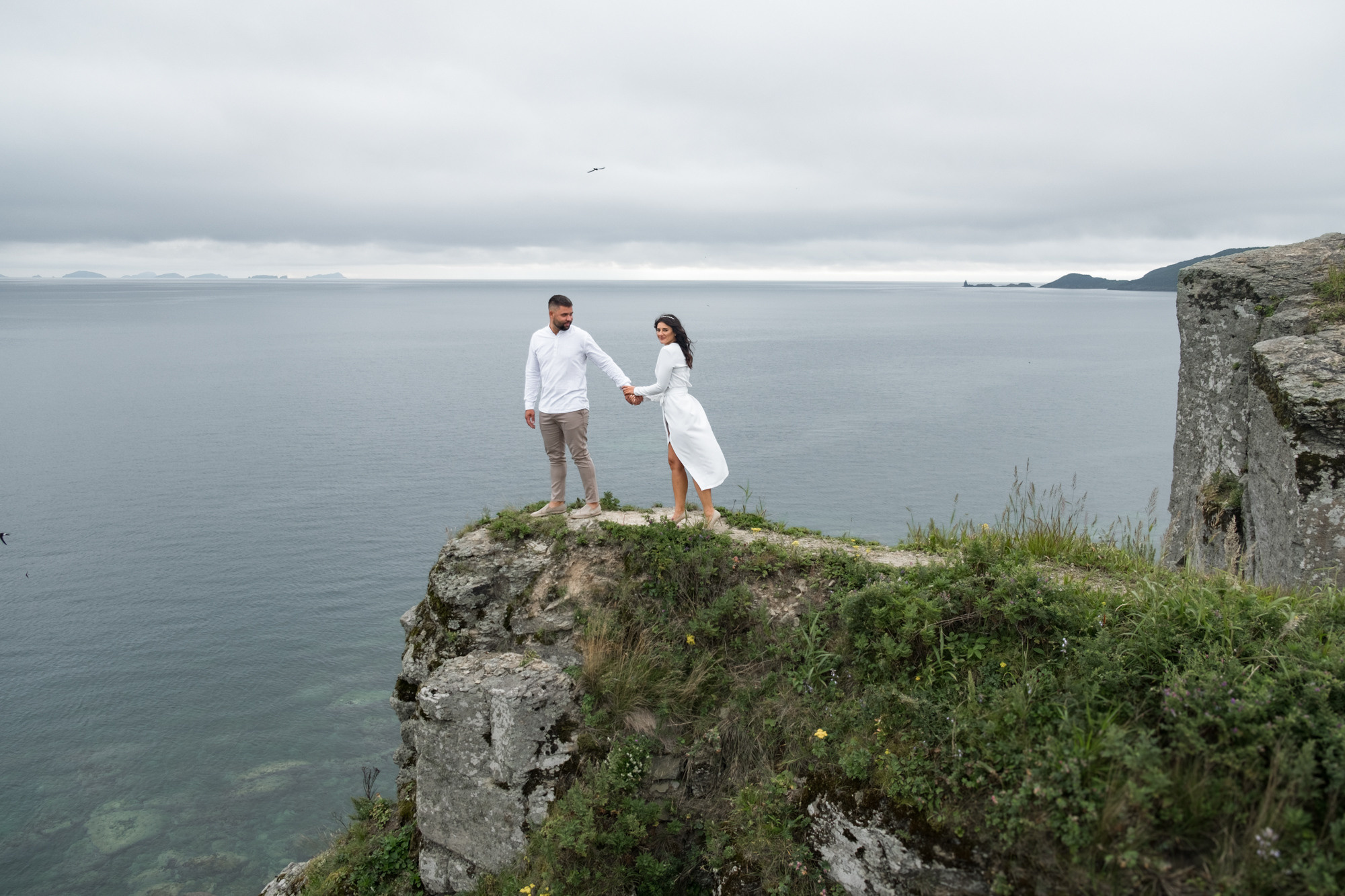 Love story фотосессия в Славянке. Свадебный фотограф во Владивостоке и Славянке