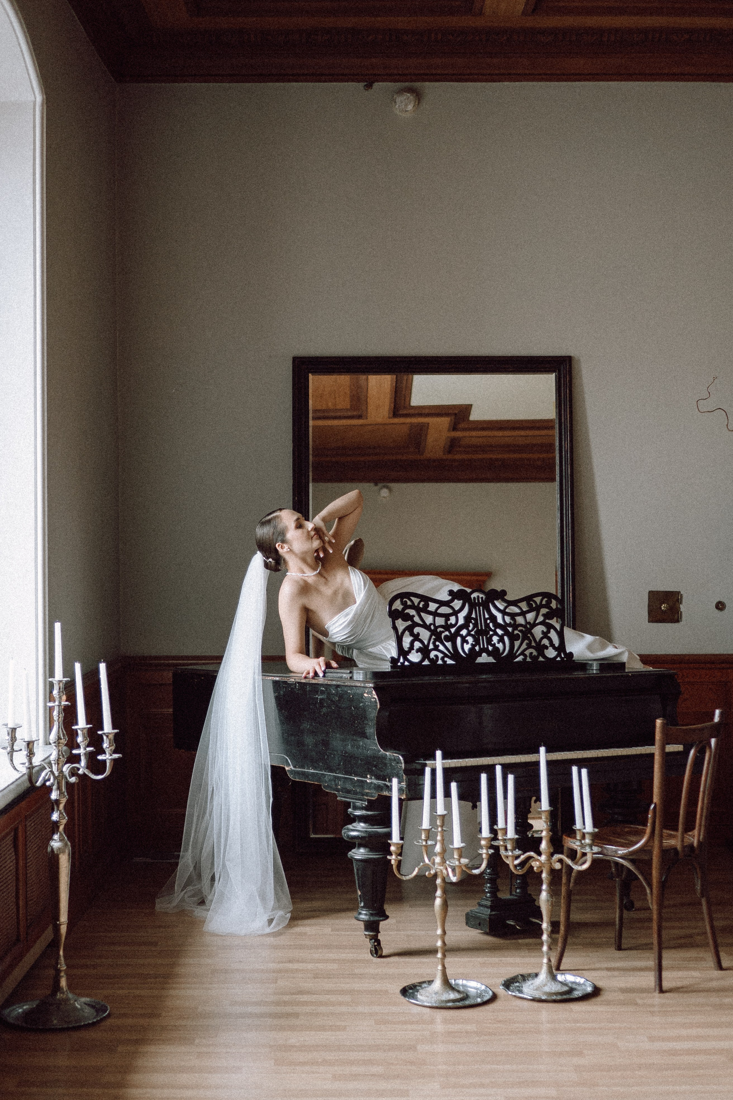 СВАДЕБНАЯ ПРОГУЛКА В САНТК-ПЕТЕРБУРГЕ (ИСАКИЕВСКИЙ СОБОР, ЗИМНЯЯ КАНАВКА, ЭРМИТАЖ И БОЛЬШАЯ МОРСКАЯ УЛИЦА). Профессиональный фотограф, Санкт-Петербург — Виктория Богомолова