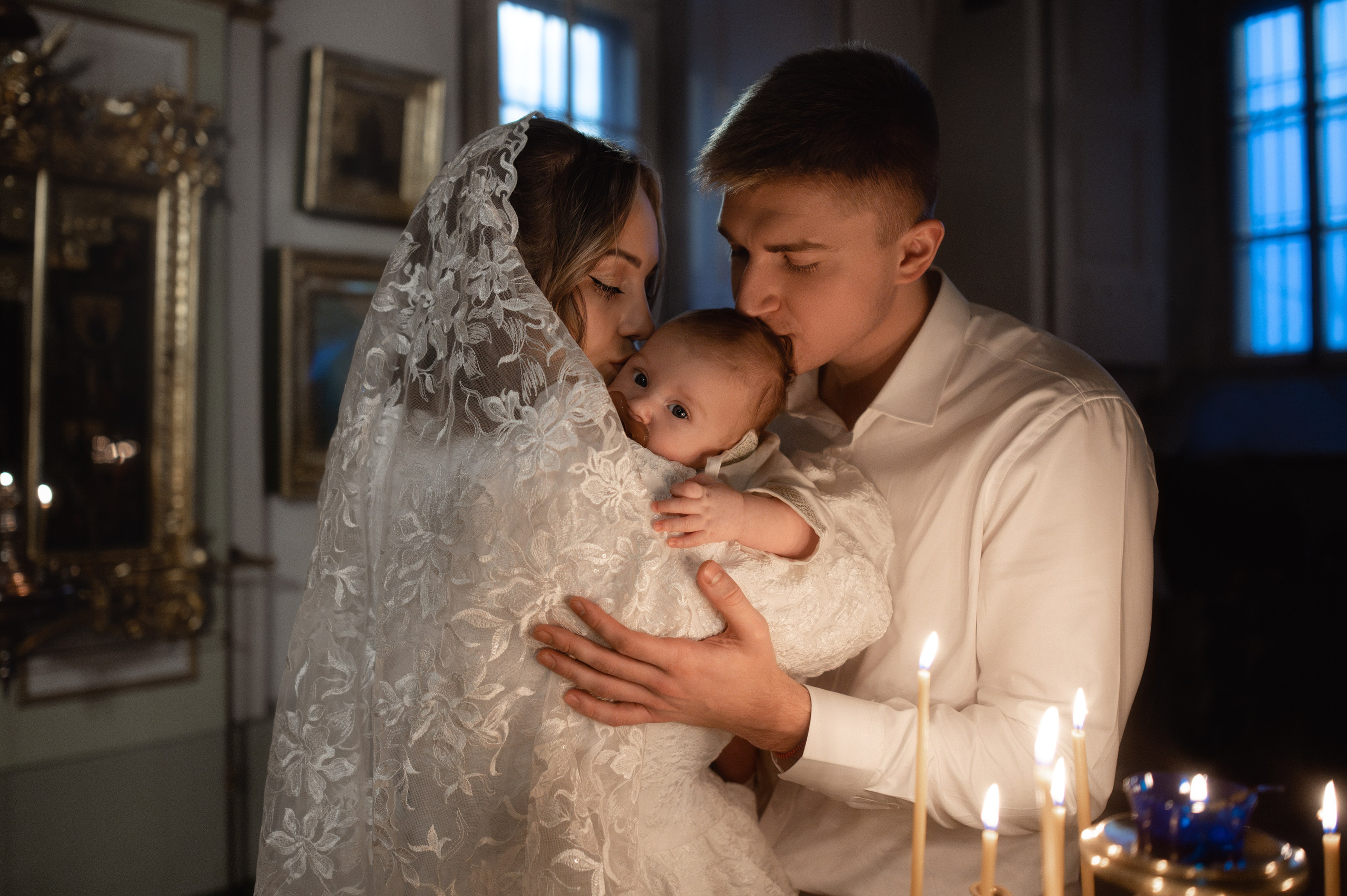 Крещение в Никольском соборе. Фотограф на крещение и венчание, семейный фотограф в Санкт-Петербурге