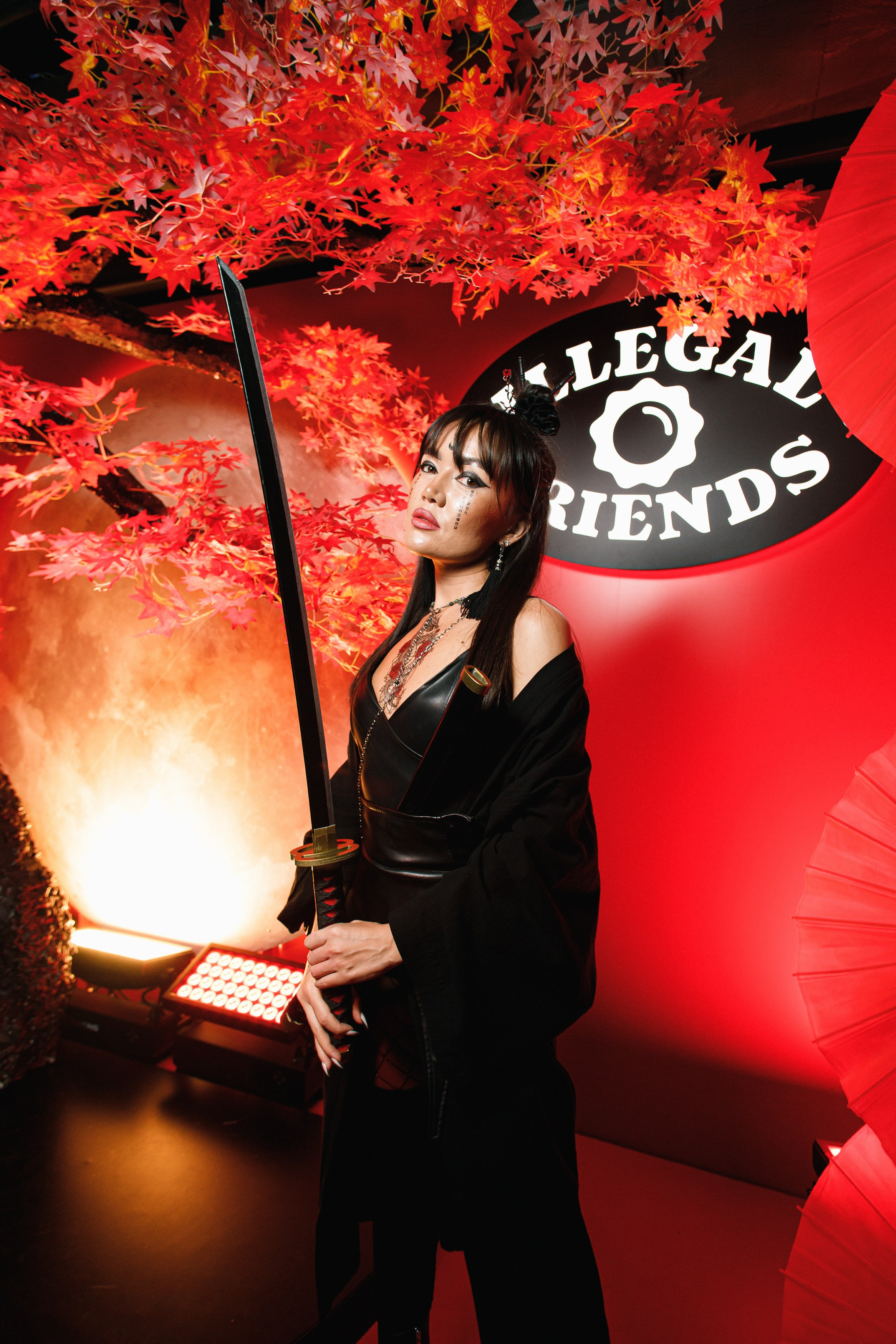 ILLEGAL FRIENDS | ASIA. СВОИ. ФОТООТЧЕТЫ-СОБЫТИЯ-МЕСТА