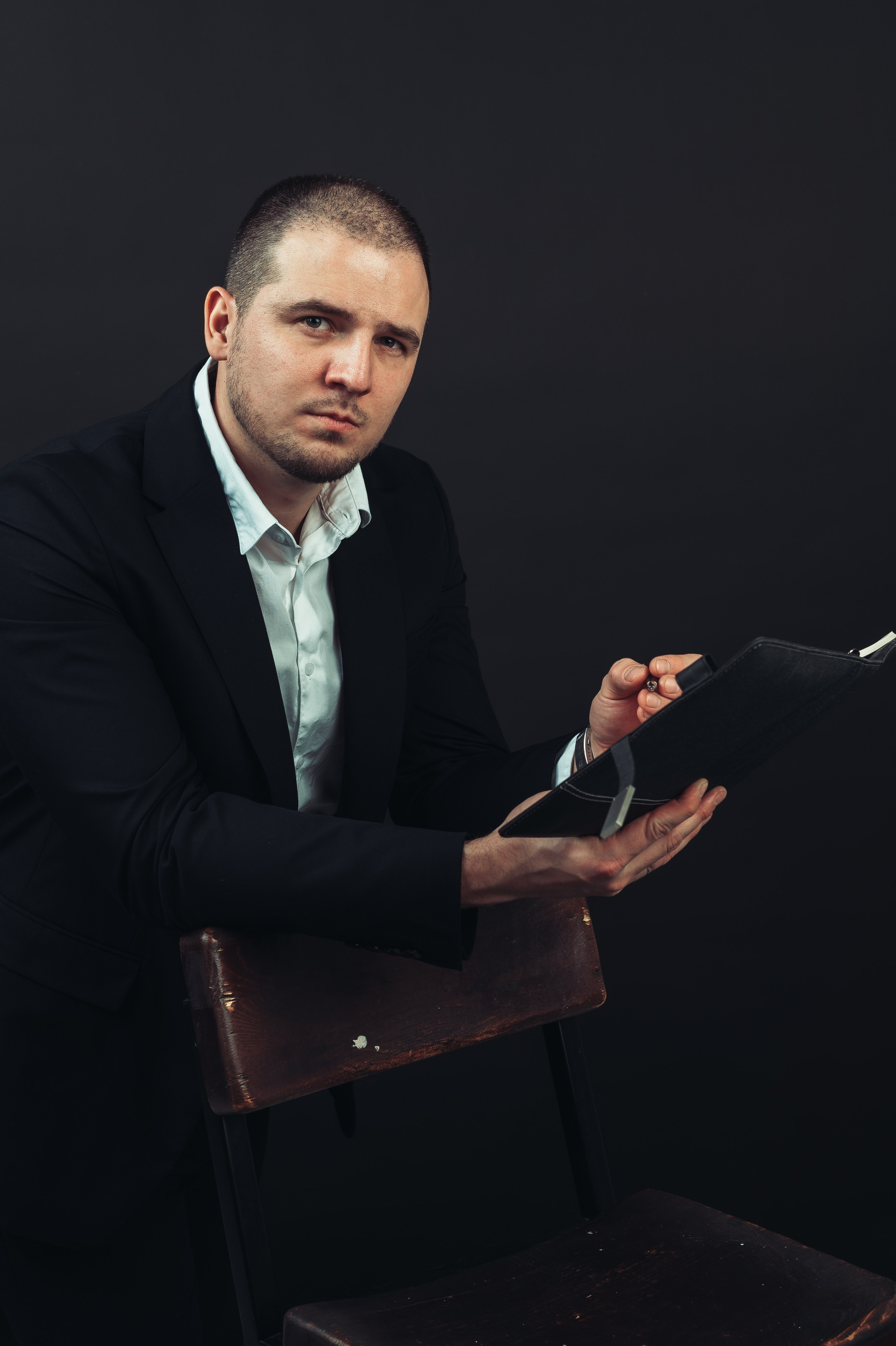 Никита Пустовалов — портретная съёмка. Иван Кубик — фотограф и видеограф