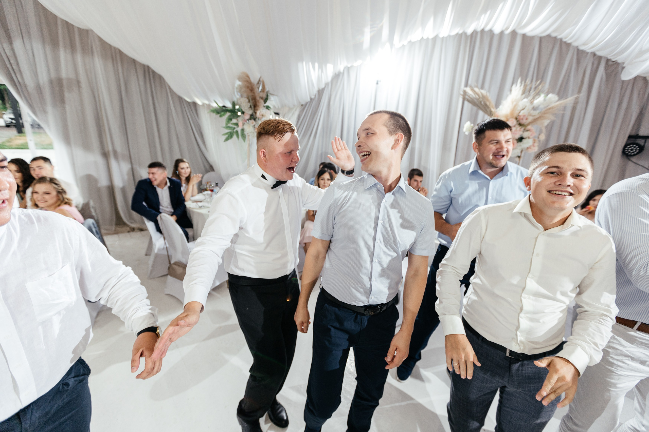 Свадебный фотограф Уфа — Руслан ГабдлисламовЖивые эмоции, красивые кадры, воспоминания на всю жизнь.Работаю по всей Республике Башкортоста. Свадебный фотограф Уфа Руслан Габдлисламов