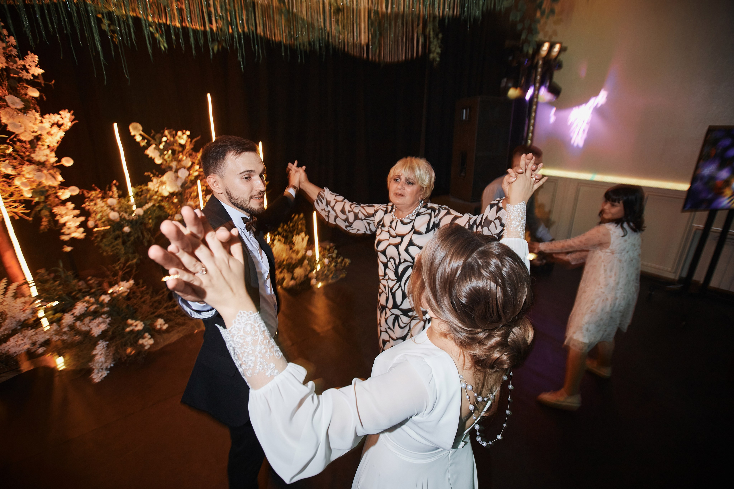 Костя и Елена Банкет. Ваш фотограф Антон Колташов город Курган Тюмень Челябинск Екатеринбург