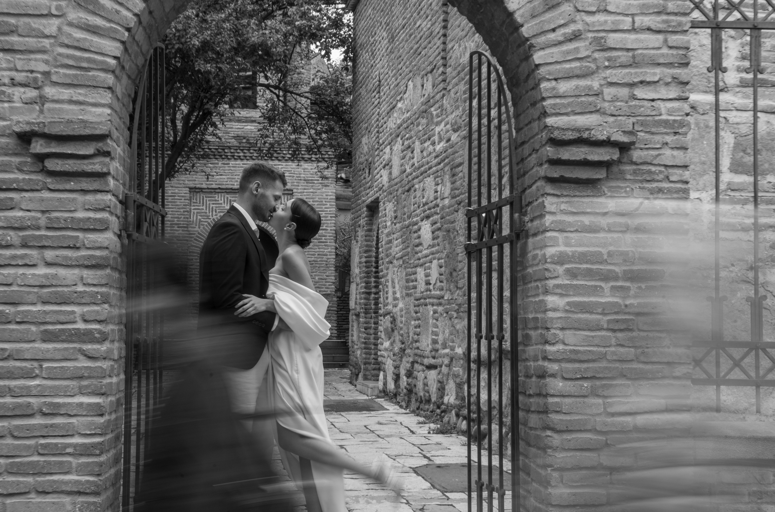 Свадебная прогулка в Тбилиси. Свадебный фотограф