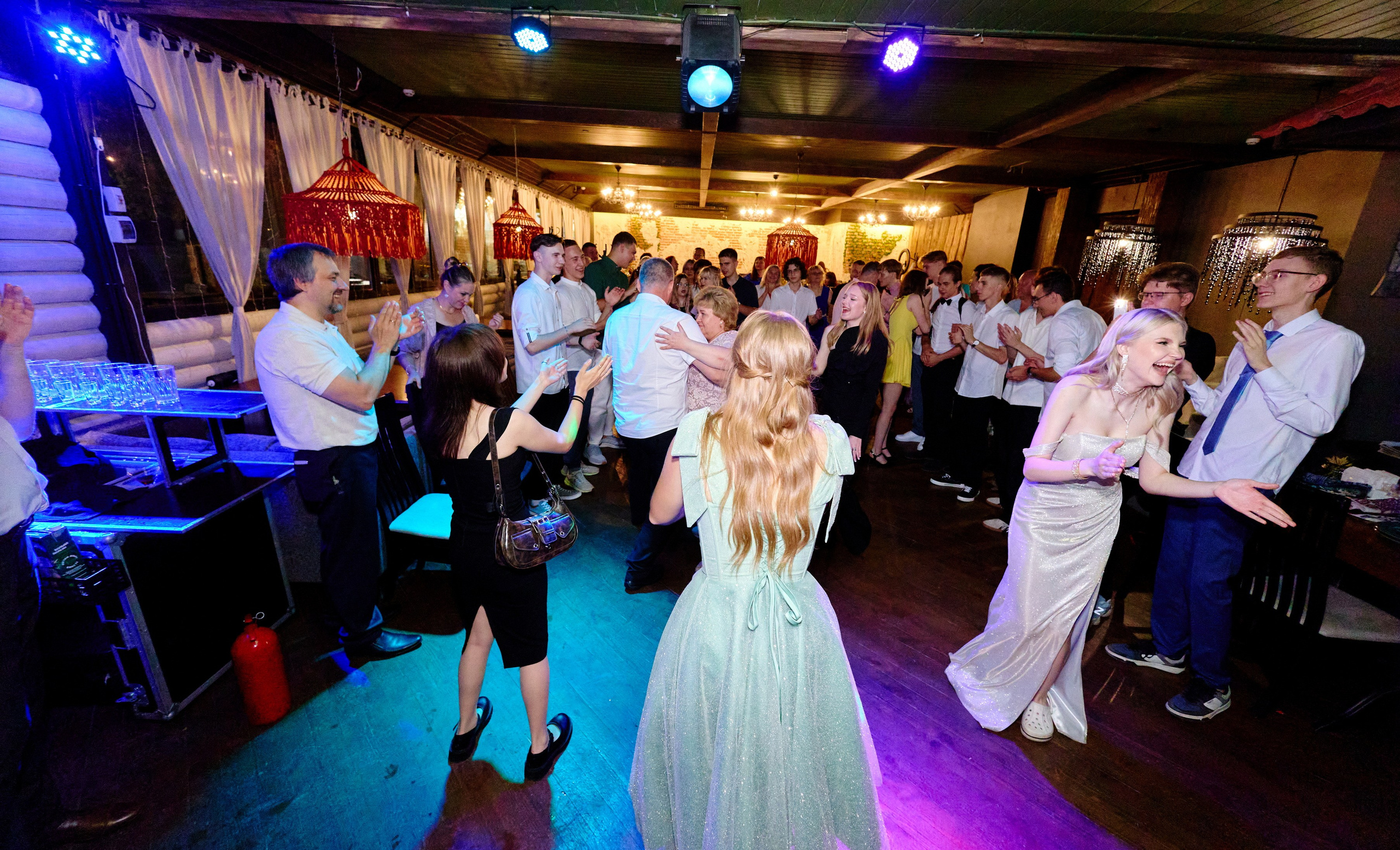 Выпускной 35 Сош. Фотограф Выпускные альбомы Таганрог Сергей Коробченко