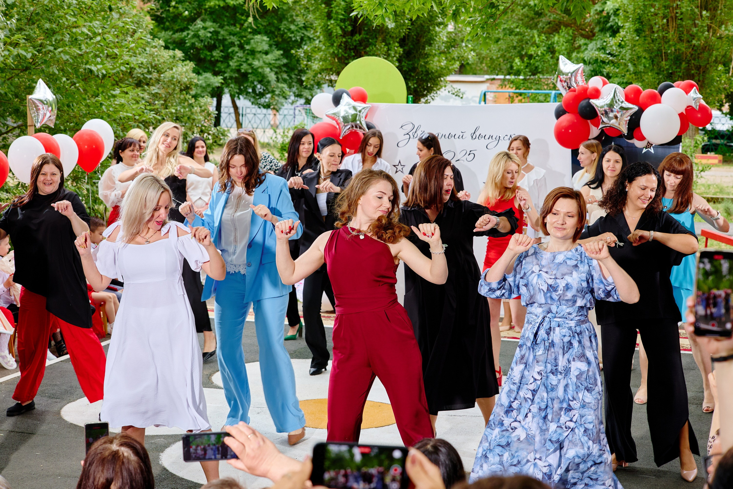 Выпускной 45 сад. Фотограф Выпускные альбомы Таганрог Сергей Коробченко