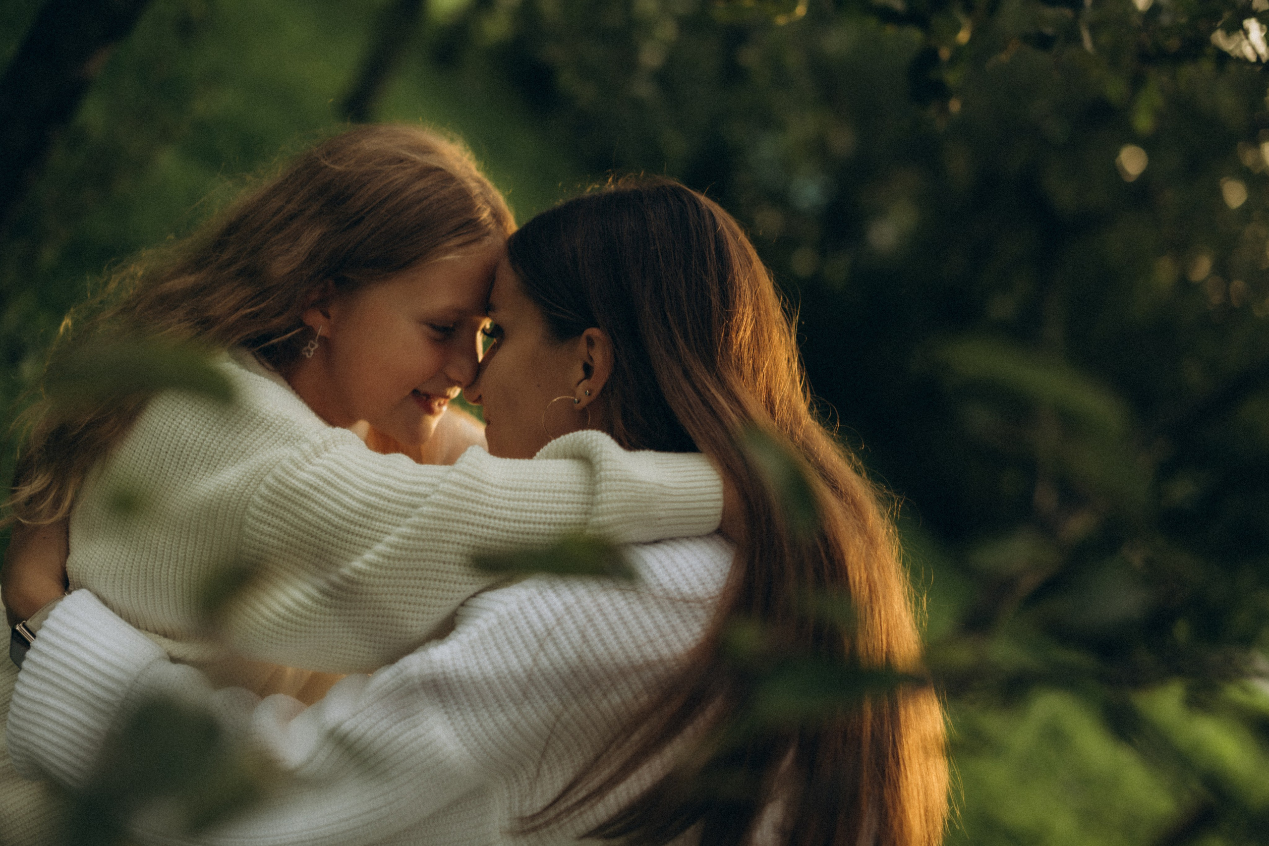 В яблоневых садах. Гаврилова Настя семейный фотограф lifestyle в Москве