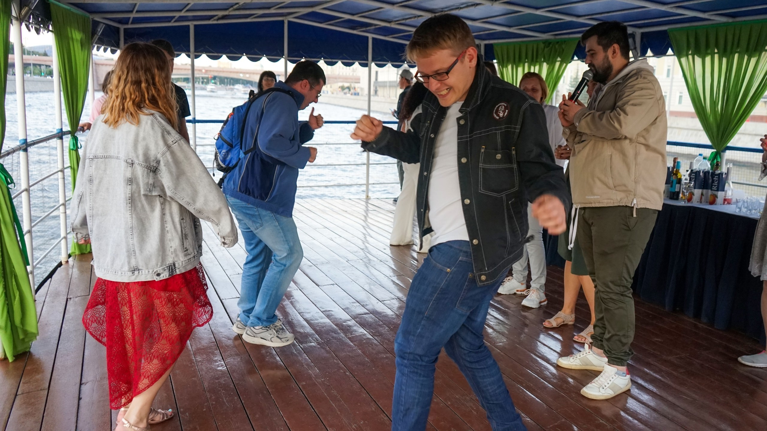 Танцы на воде | 24.07.21. Галерея Фантим