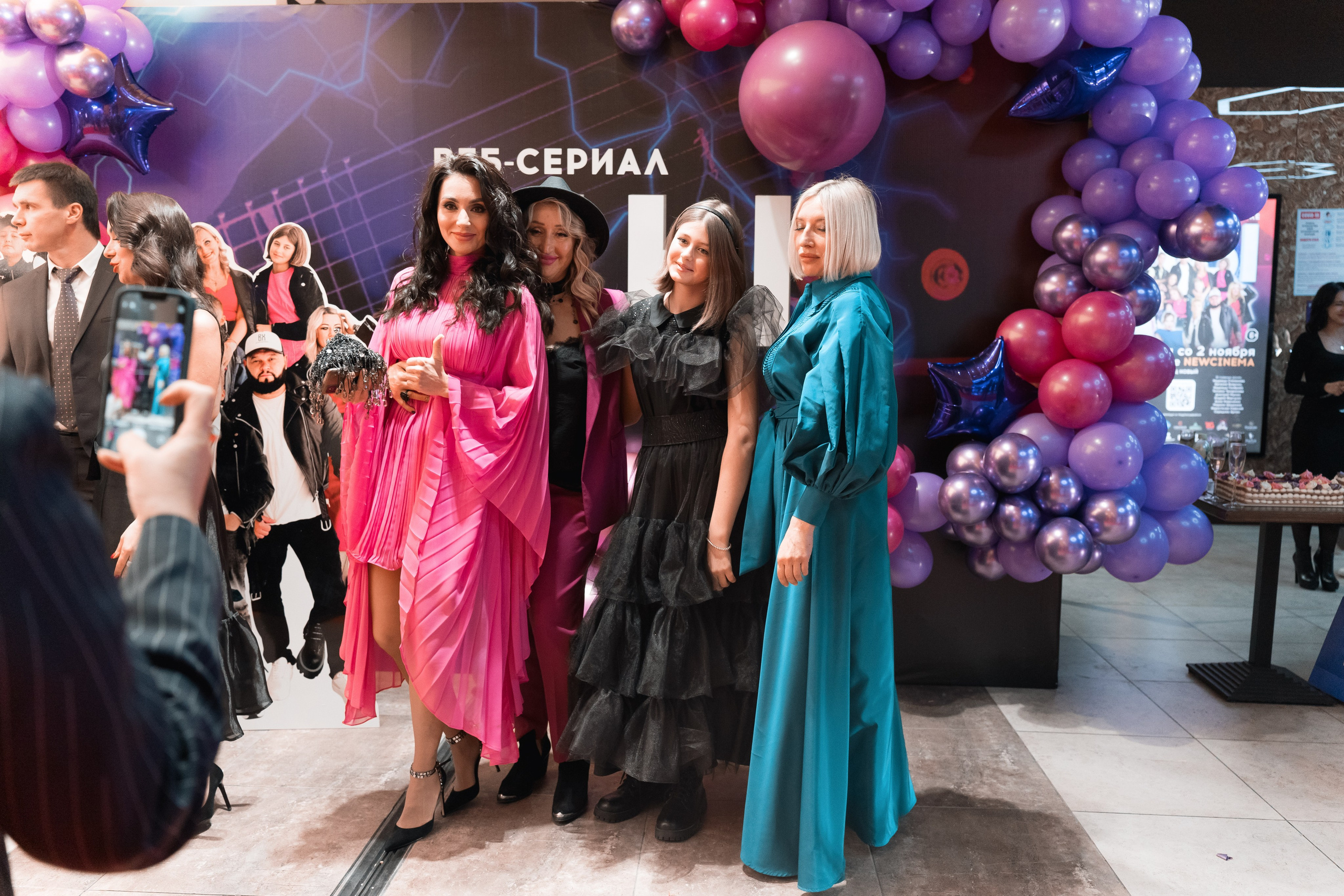 Веб-сериал «МЫ». Для тех, кто не ждёт удачи, а создаёт её. Каждая фотосессия — это твой момент, твой стиль, твой успех. 📸