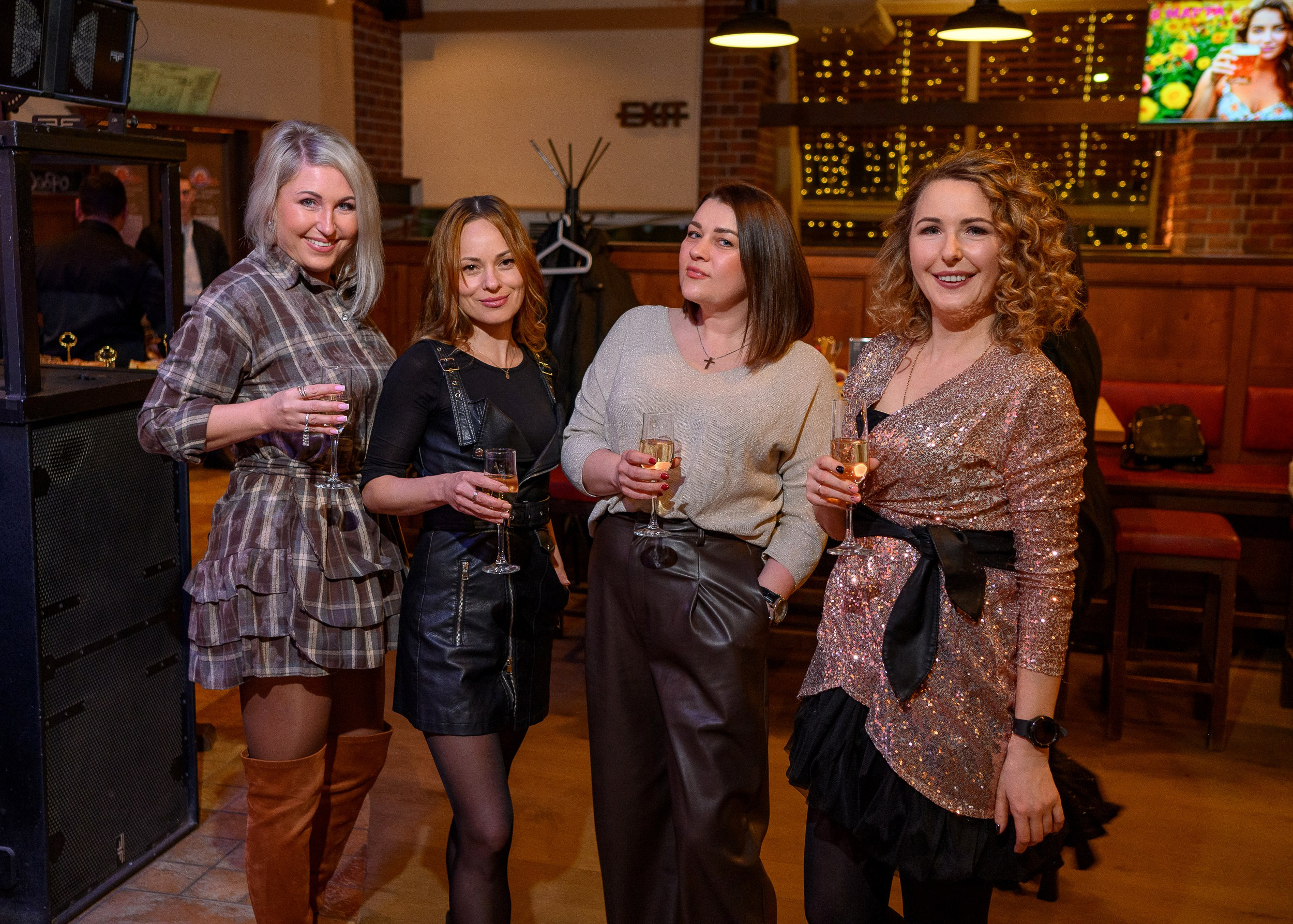 8Марта_МаксБрой. Фотограф Александр Данилов