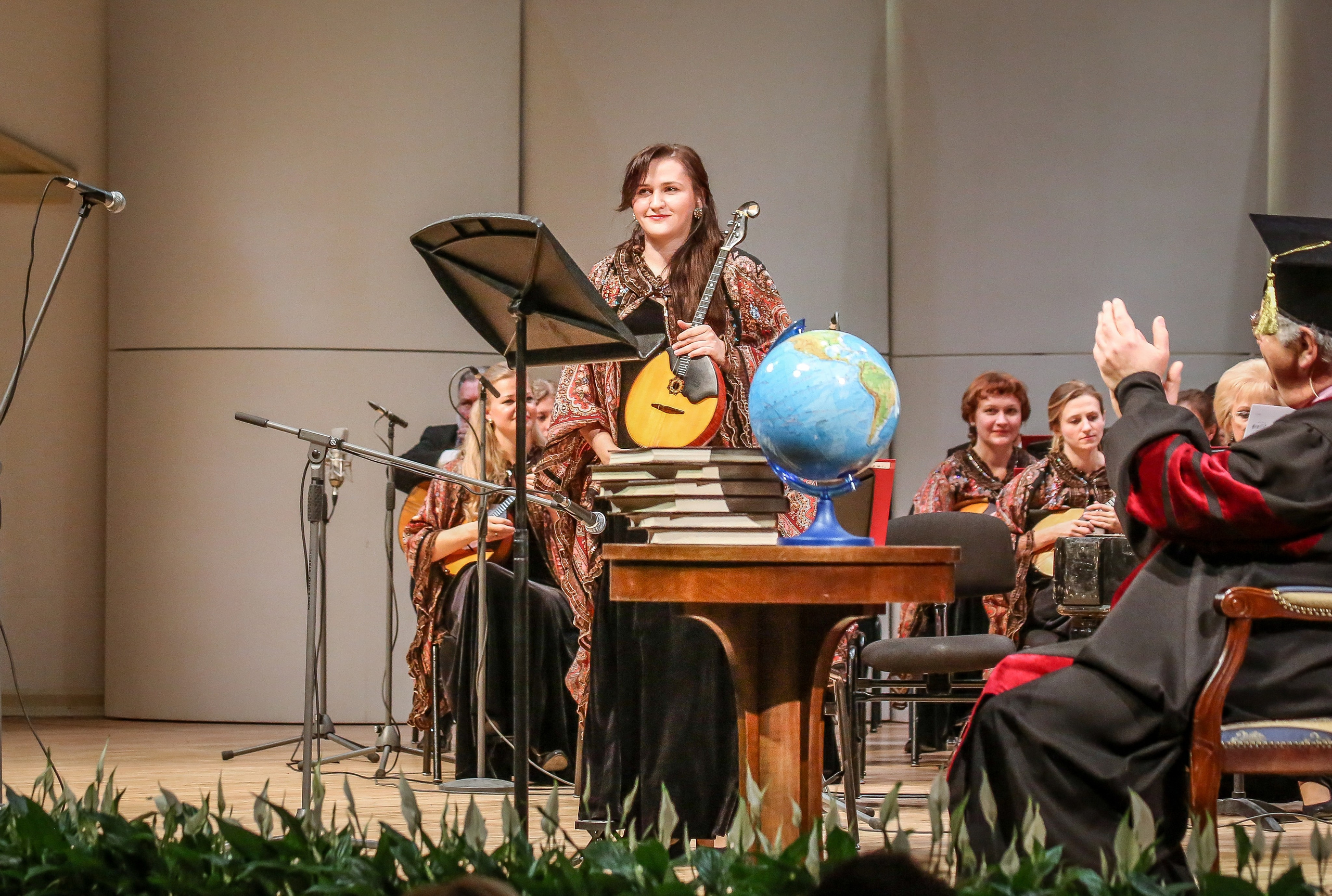 Прогулки по Москве с Осиповским оркестром. Дарья Письменюк / Darya Leitstern — фотограф, музыкант, журналист, путешественник