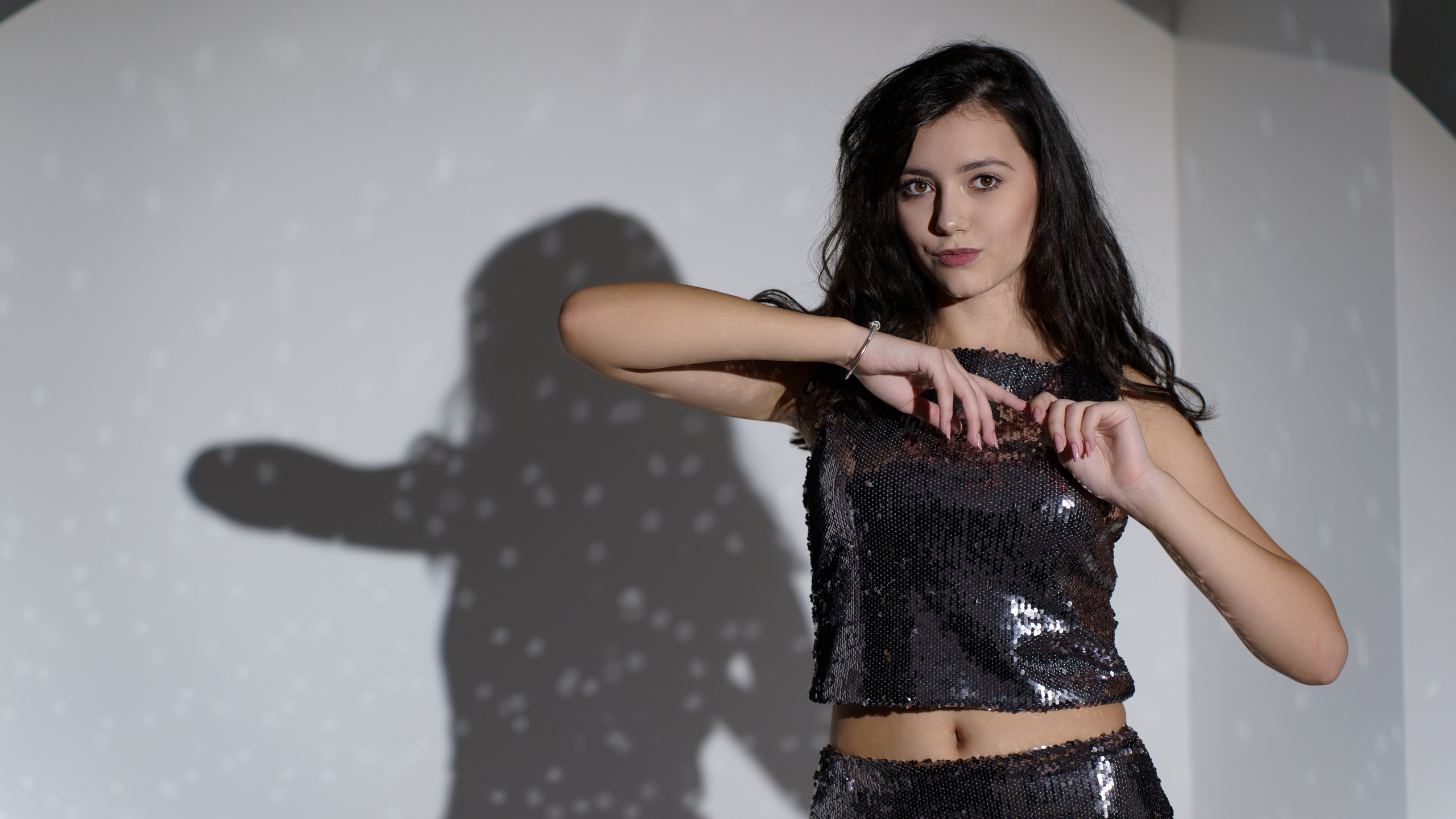 Модельная поза для фотосессии 