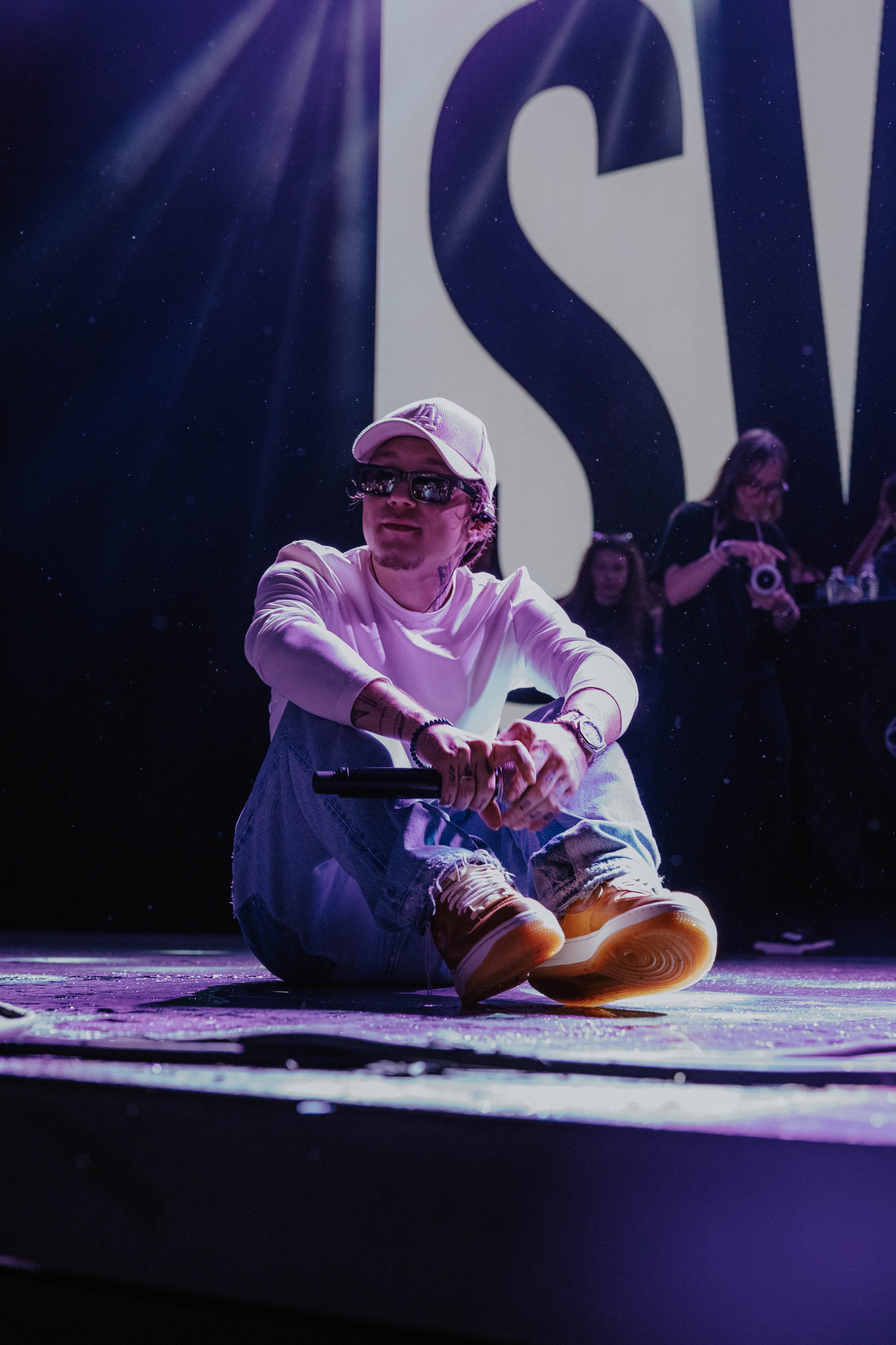 Бэкстейдж Whole Lotta Swag. Главная