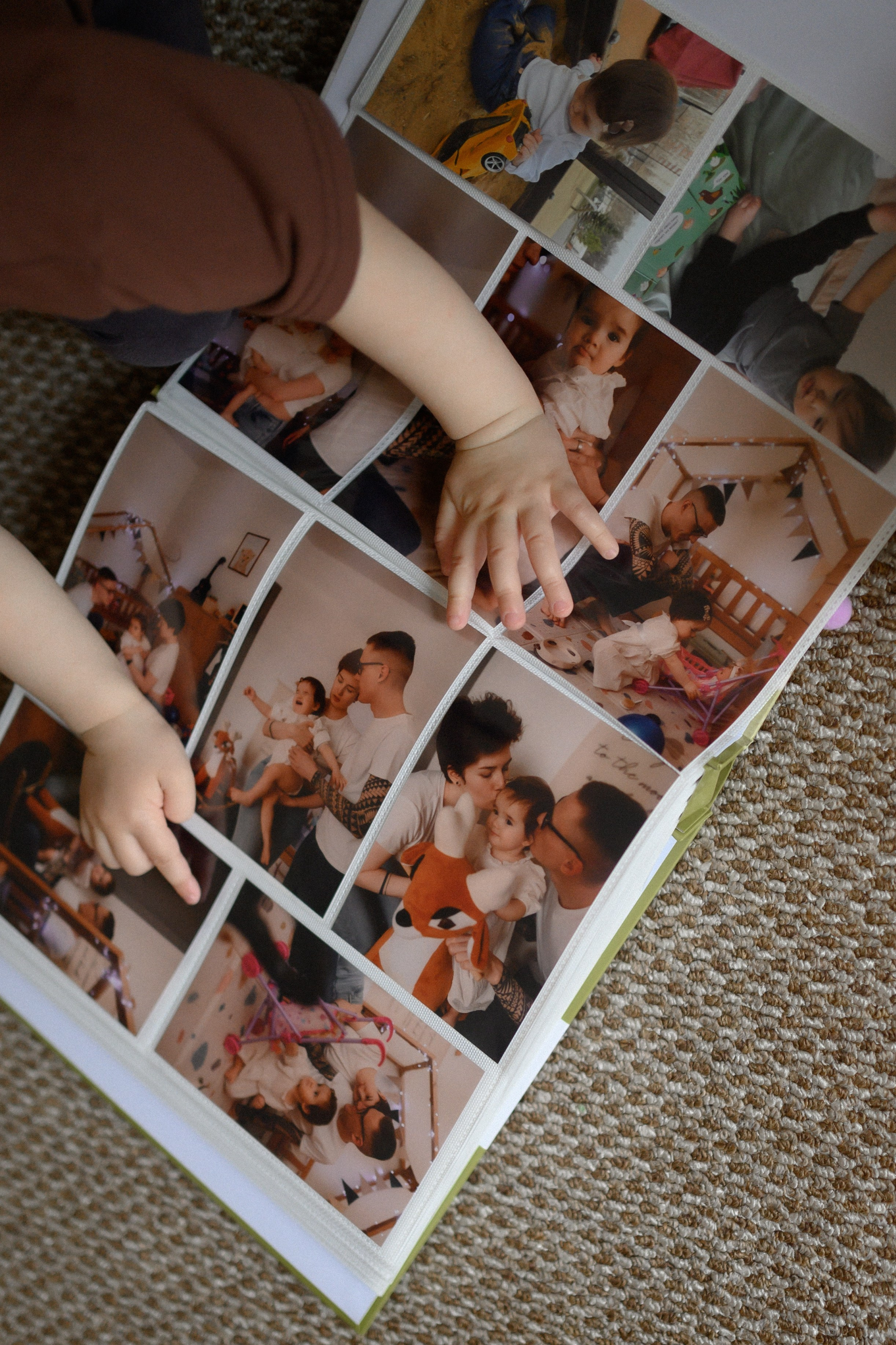 Руслан, Марта и Кира дома. Семейный и свадебный lifestyle-фотограф в Москве Мария Петрова