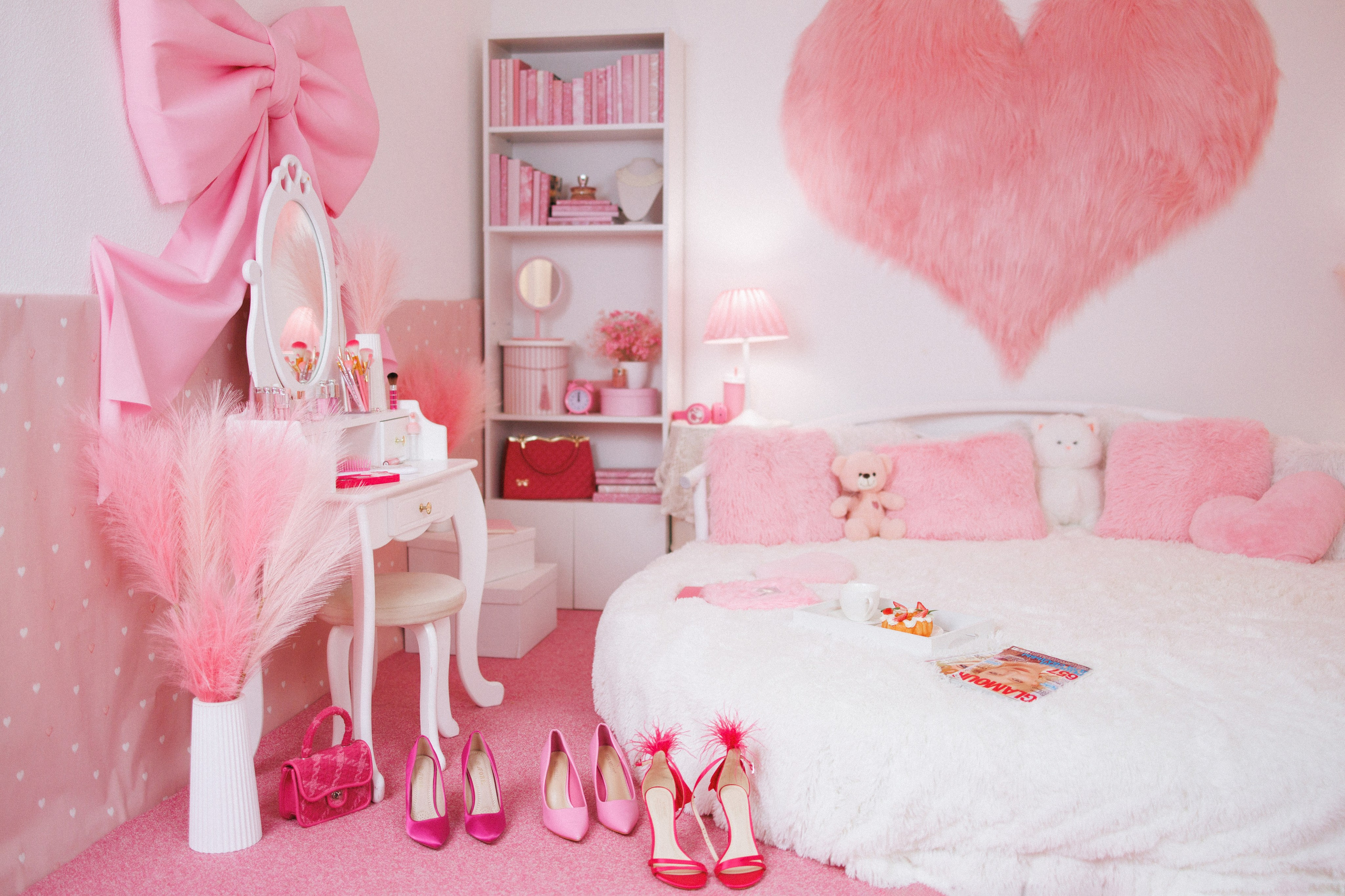 «Розовая комната», фотосессия для девочек, мамы и дочки, сестрёнок или девичник для небольшой компании подружек. Семейный и детский фотограф в Краснодаре Анна Трашкова