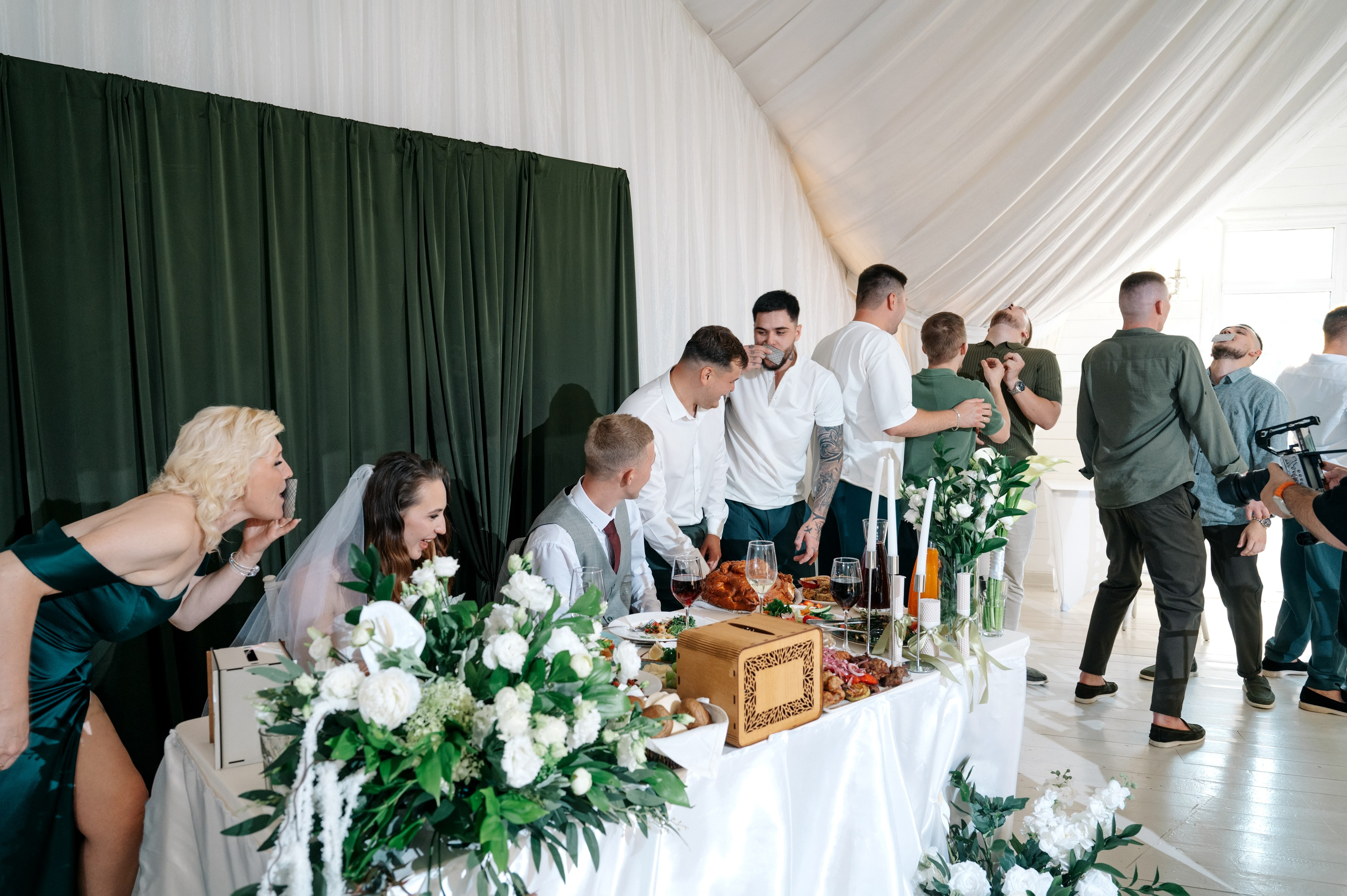 Свадьба в Гребнево в Трубецком. Свадебный и семейный фотограф Виктория Носачёва. Щелково, Москва и МО