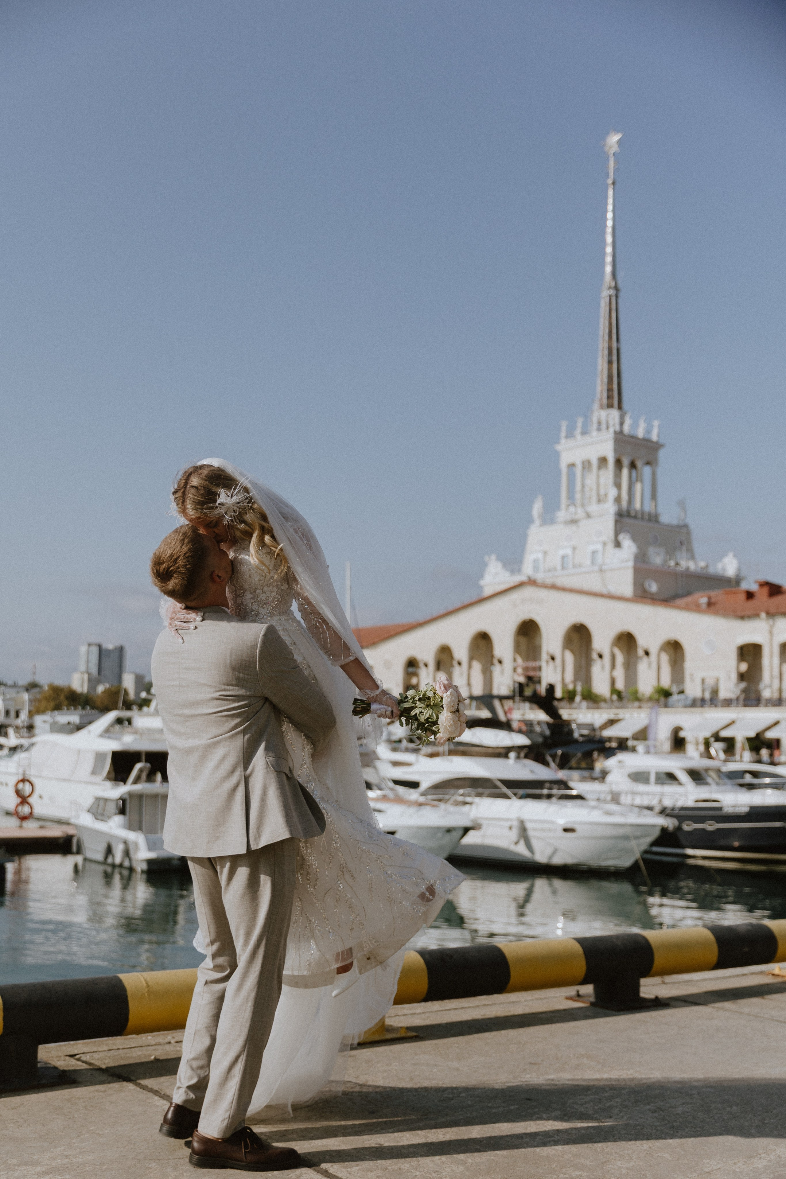 Морской порт № 2. Свадебный портретный фотограф видеограф Кирилл Соборный в Сочи Адлере