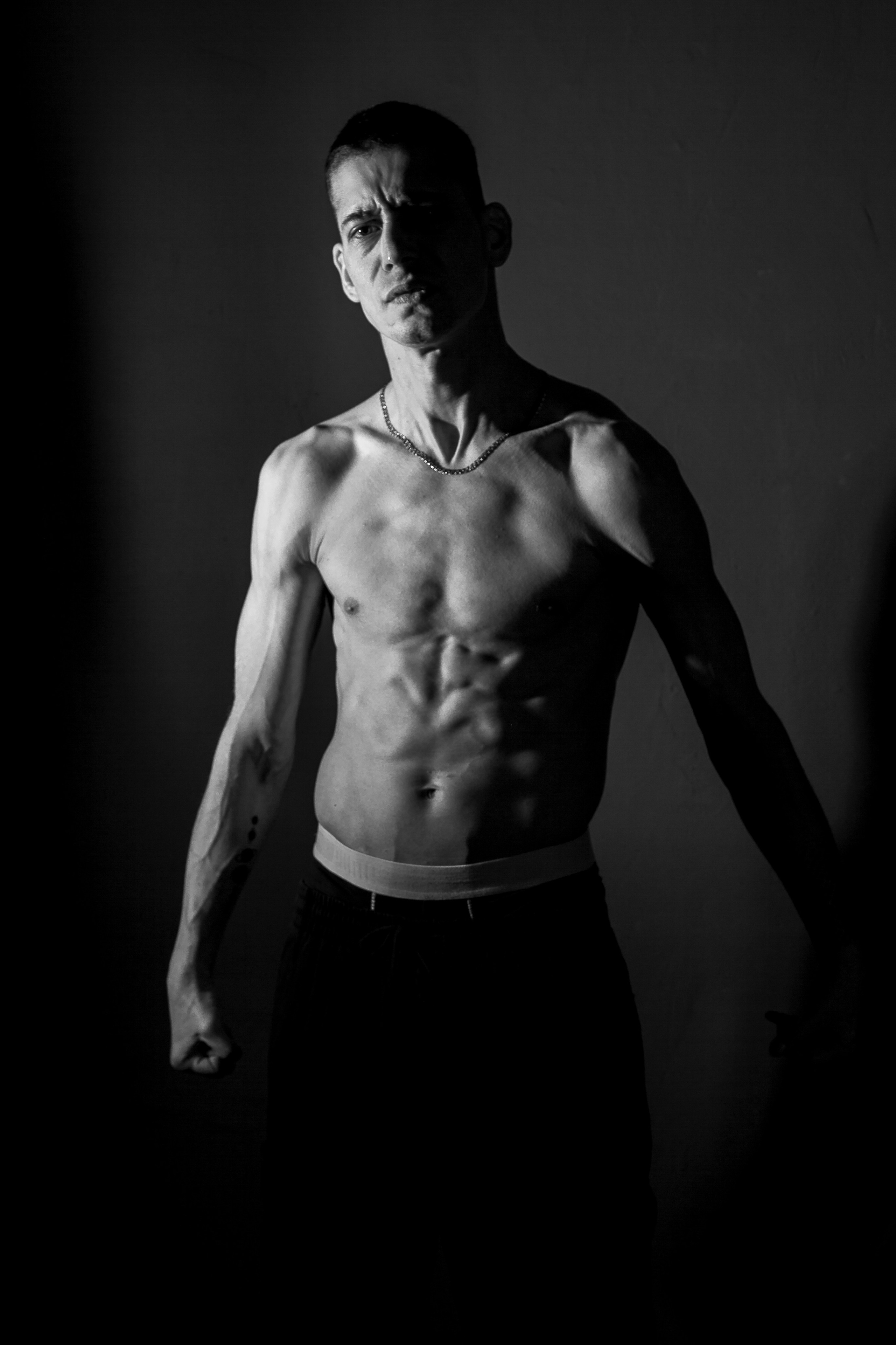 Борислав. Танцор брейкданса. Психолог с фотоаппаратом Зимина Оксана