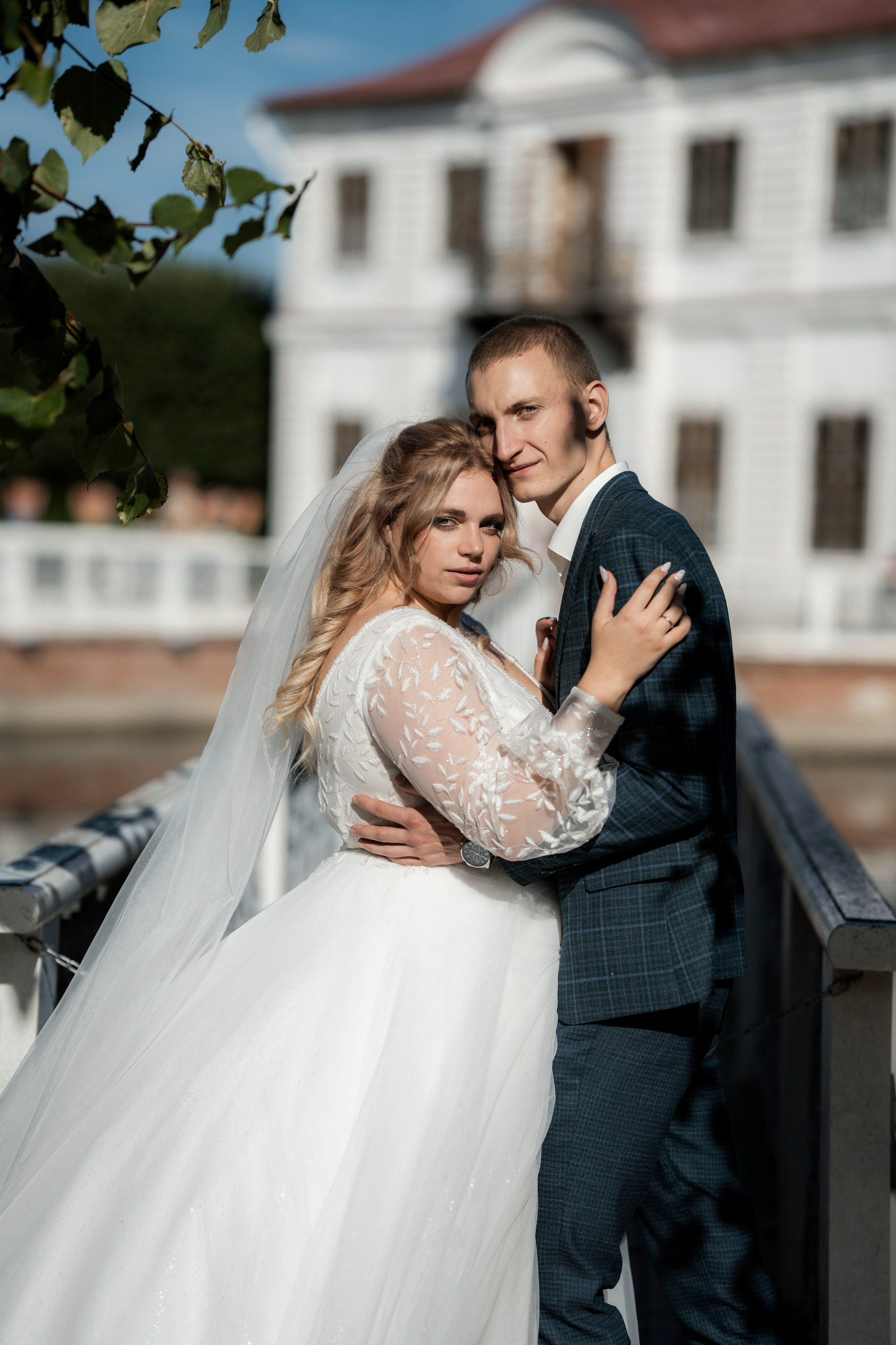 Красивые места для свадебной фотосессии летом в Санкт-Петербурге. Свадебный фотограф Александр Невский в Санкт-Петербурге