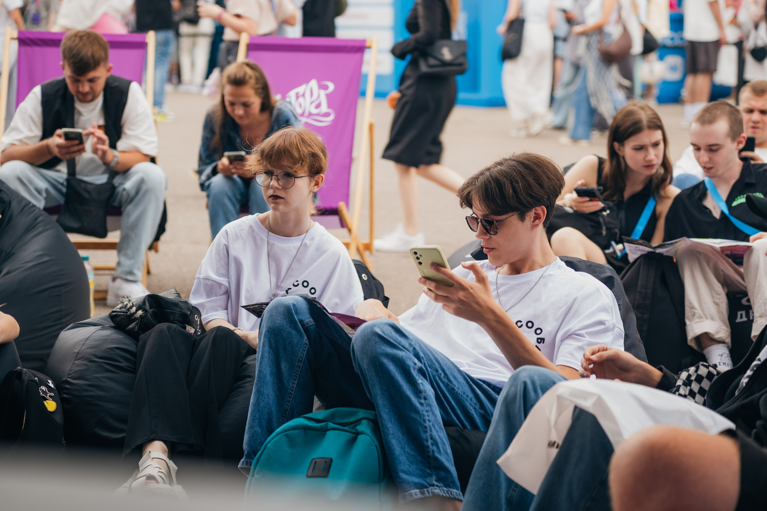 Стенд Igora Drive на фестивале VK Fest 2025. Ilya Foxy — автомобильный фотограф