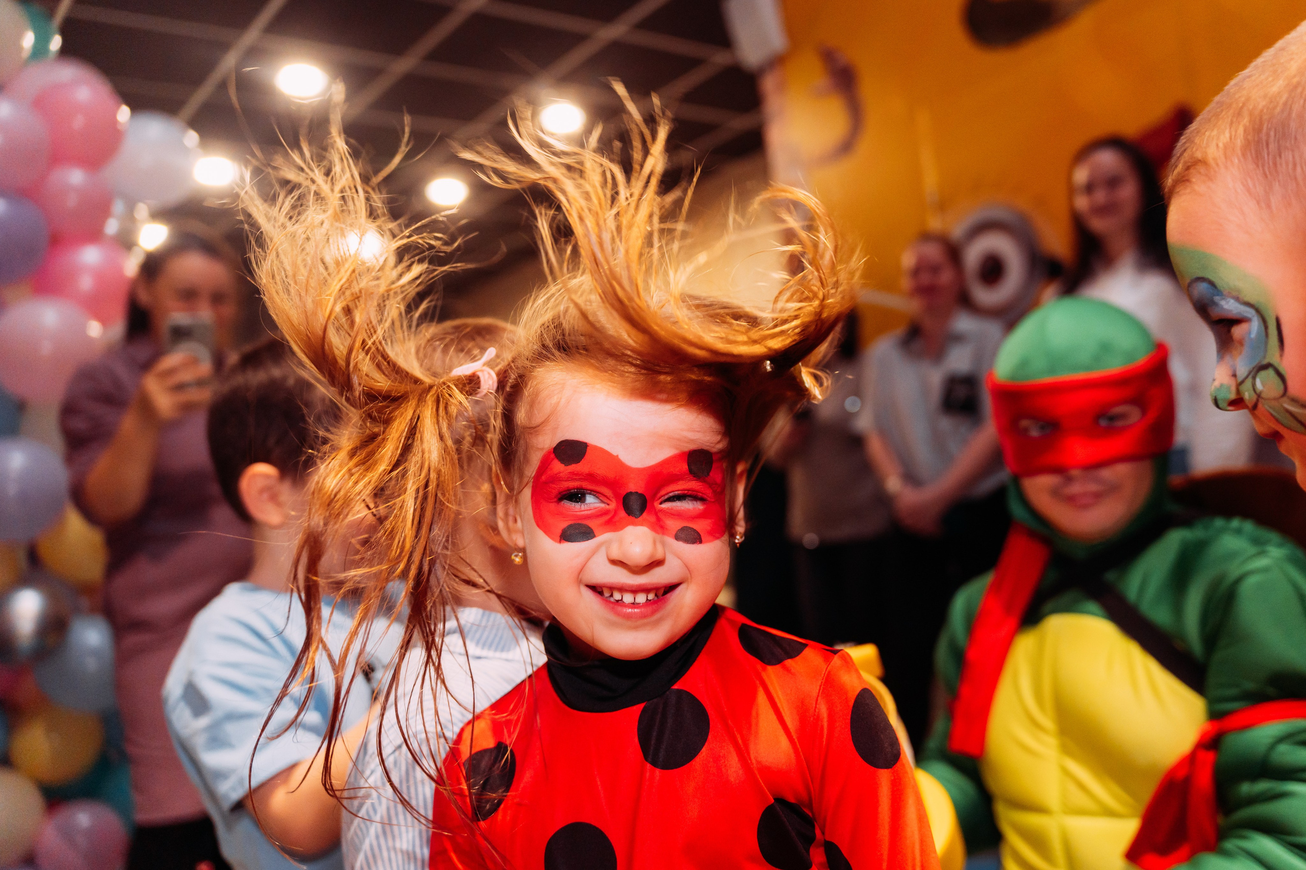 День рождения в игровой. СВАДЕБНЫЙ ФОТОГРАФ КРАСНОЯРСК