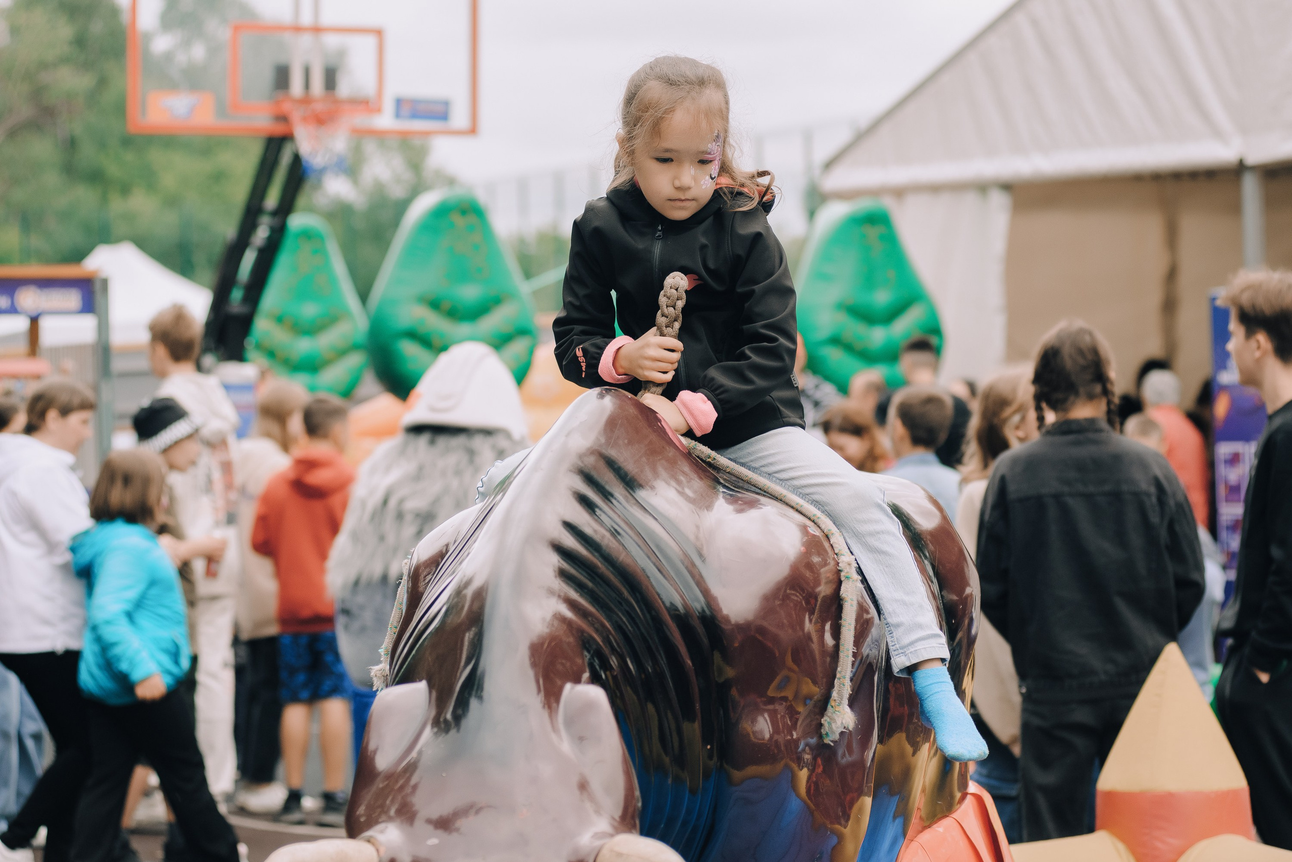 ДЕНЬ МЕТАЛЛУРГА. ЧЕЛЯБИНСКИЙ ЦИНКОВЫЙ ЗАВОД 2023. Репортажный фотограф Зуев Роман г. Челябинск