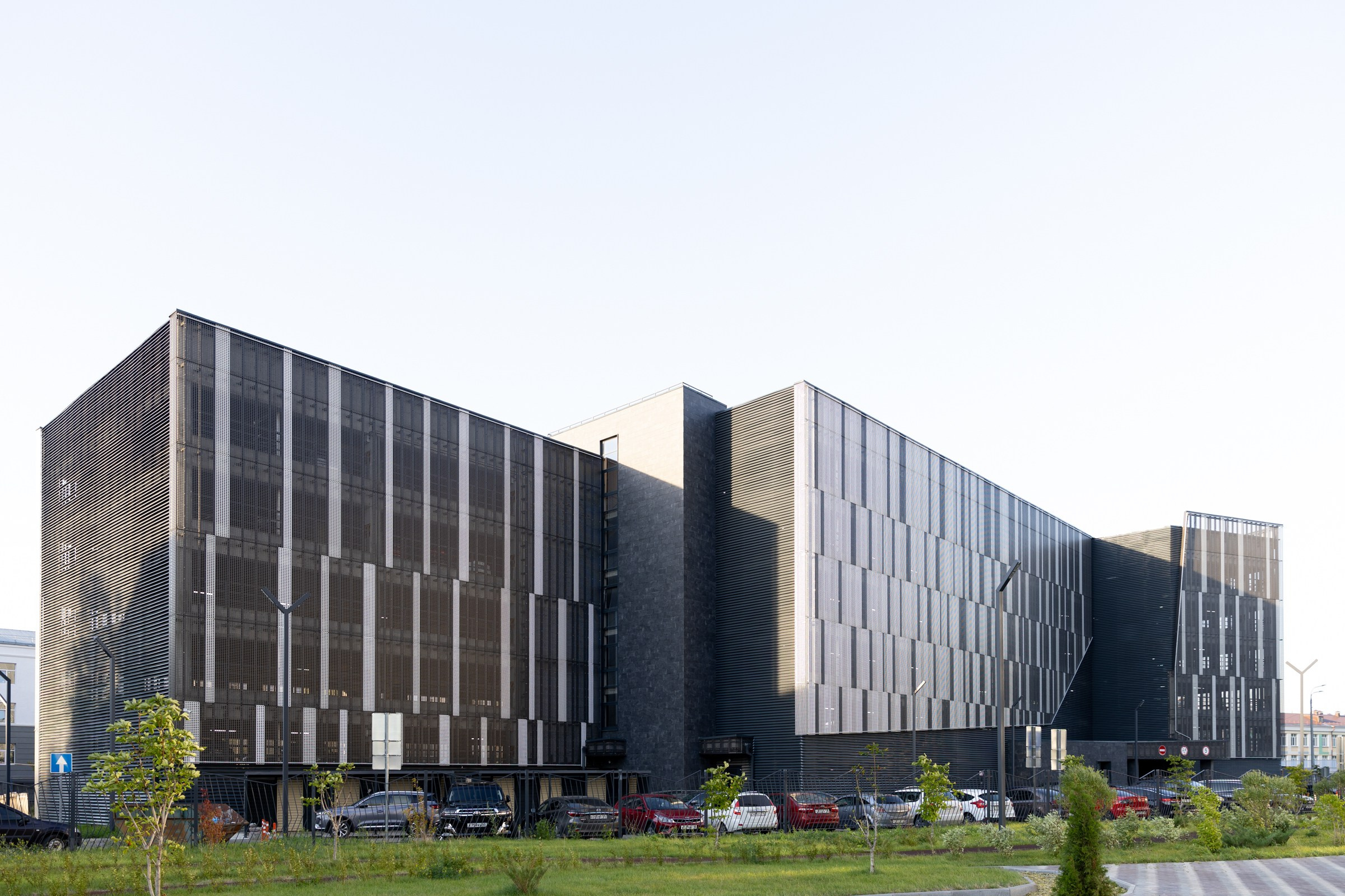 Парковка. Нонский Руслан, фотограф Казань. Архитектурная и интерьерная съемка, работаю по всей России