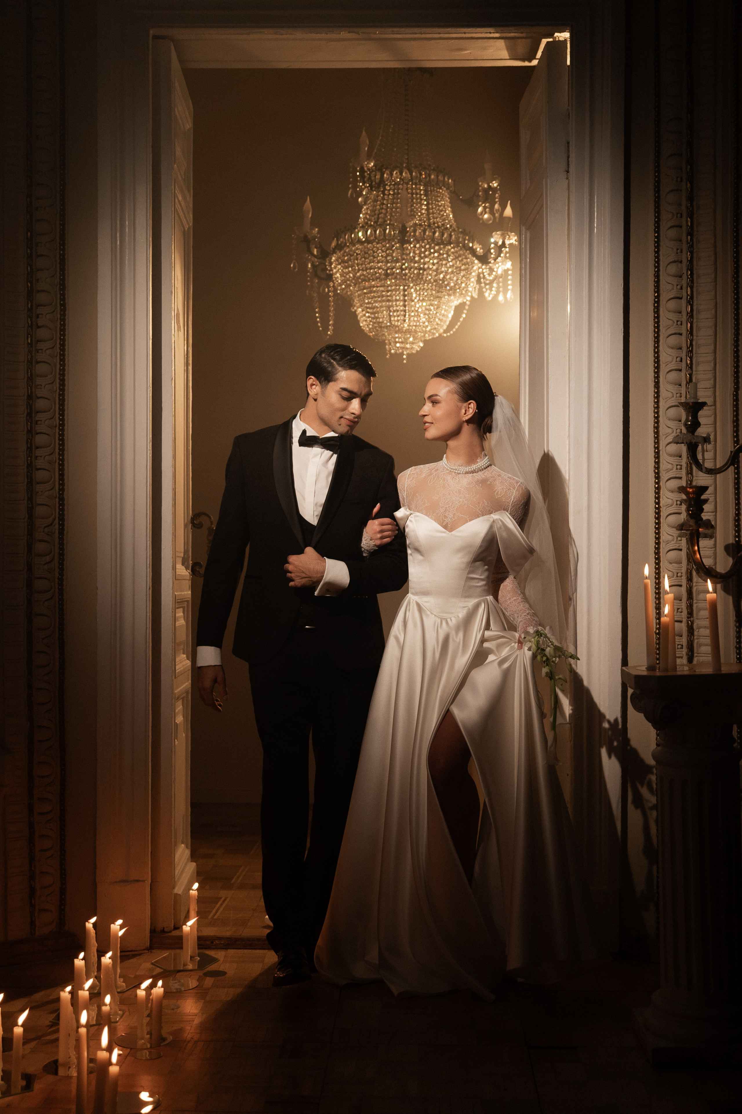 Камерный свадебный ужин при свечах в старинном особняке в фотостудии 21. Kult. Ярослава Ерина — свадебный фотограф в Москве